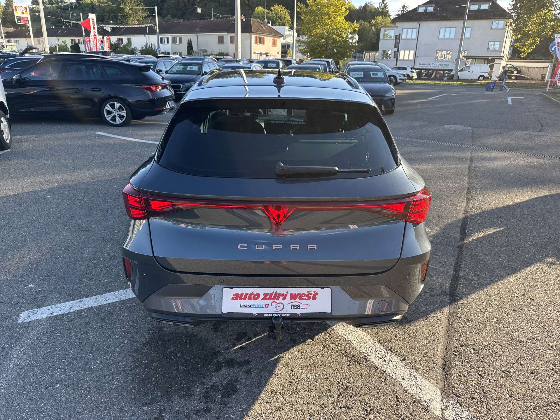 CUPRA LEON ST 2.0 TDi DSG-Automat-image-11
