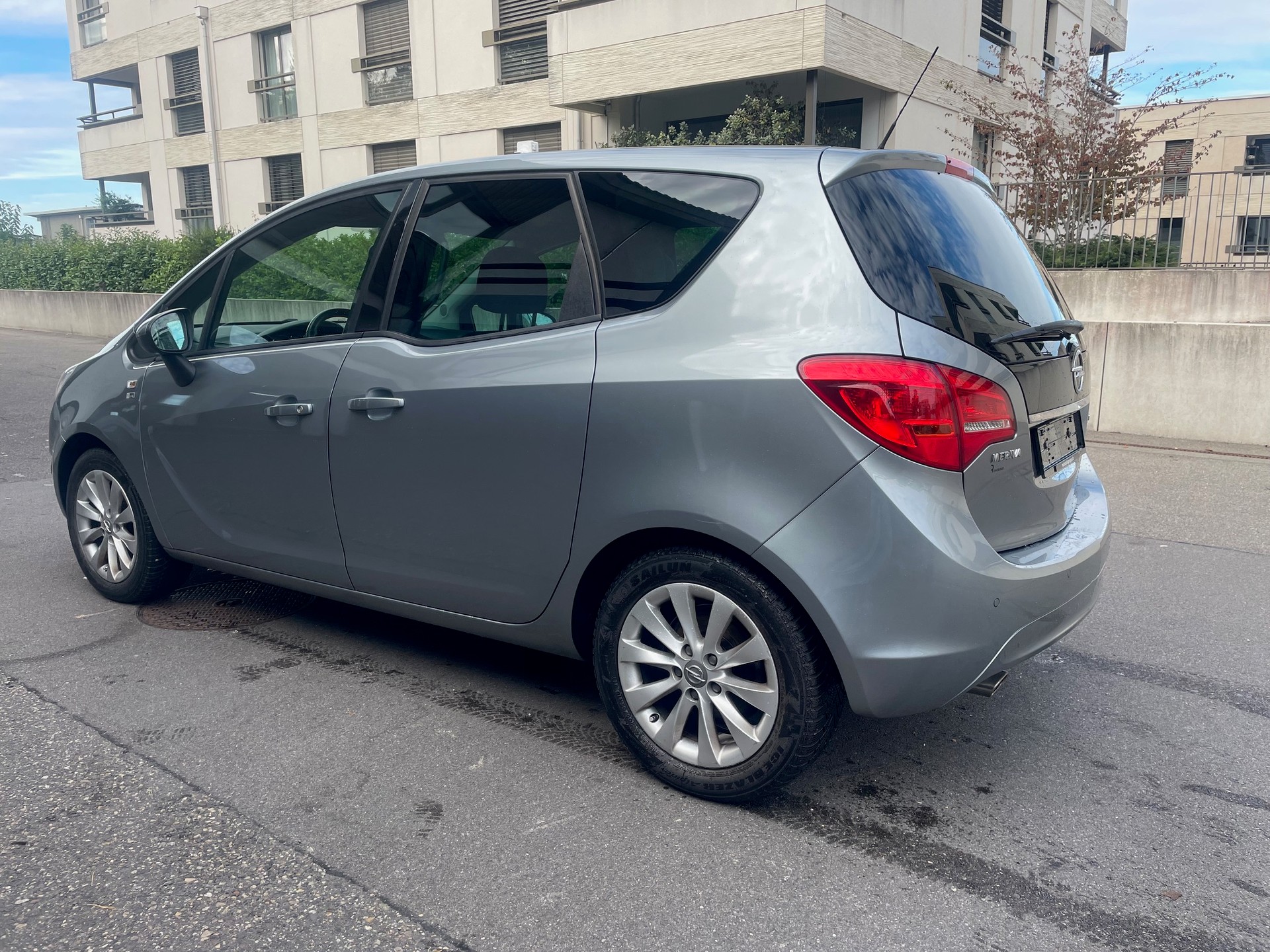 OPEL Meriva 1.4 Turbo Color Edition-image-4