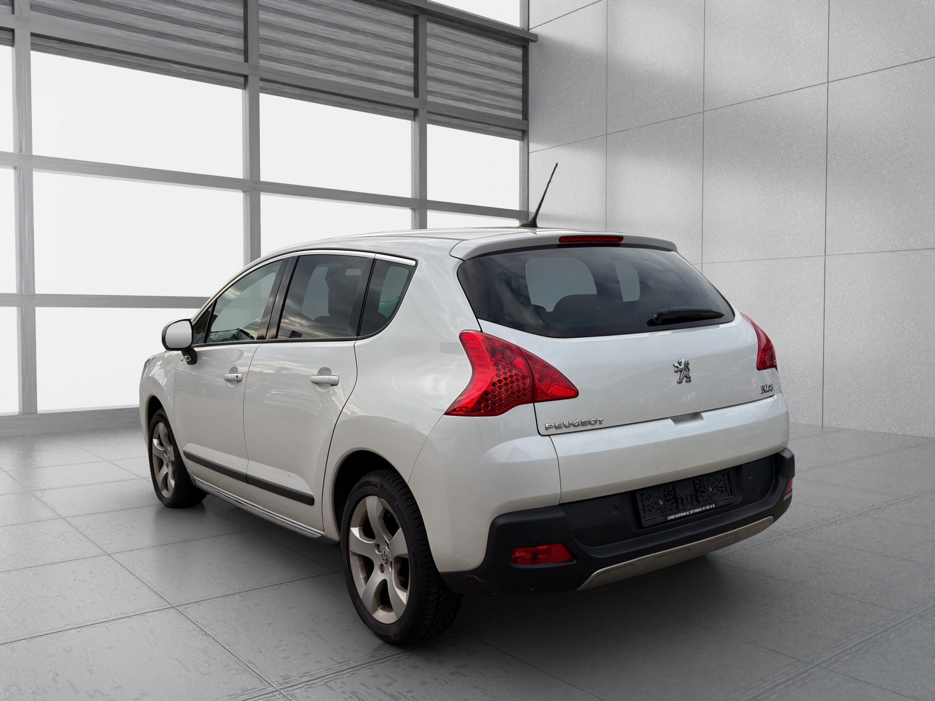 PEUGEOT 3008 2.0 HDI Swiss Edition Tiptronic-image-3