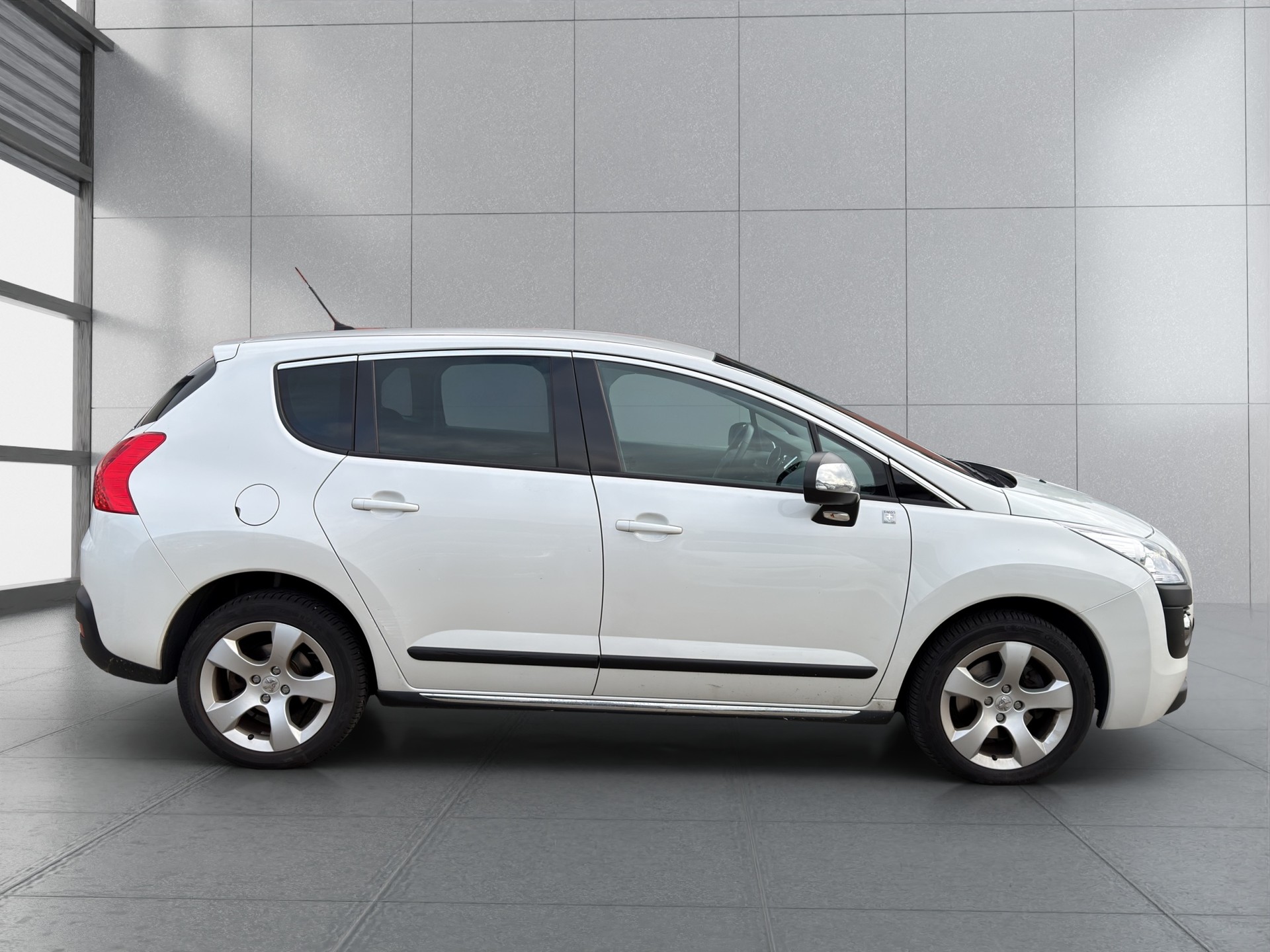 PEUGEOT 3008 2.0 HDI Swiss Edition Tiptronic-image-7