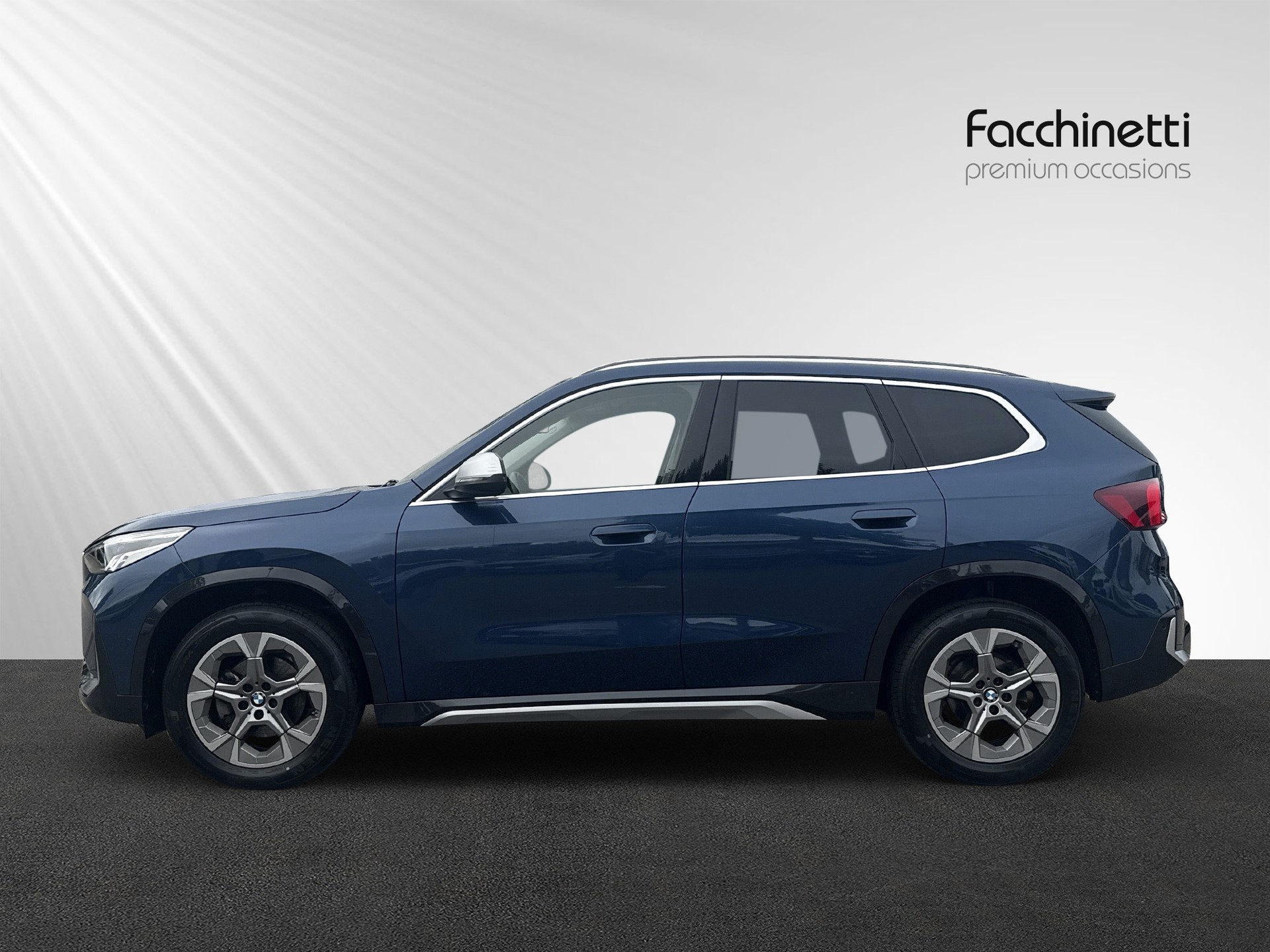 BMW X1 sDrive 18i xLine-image-1