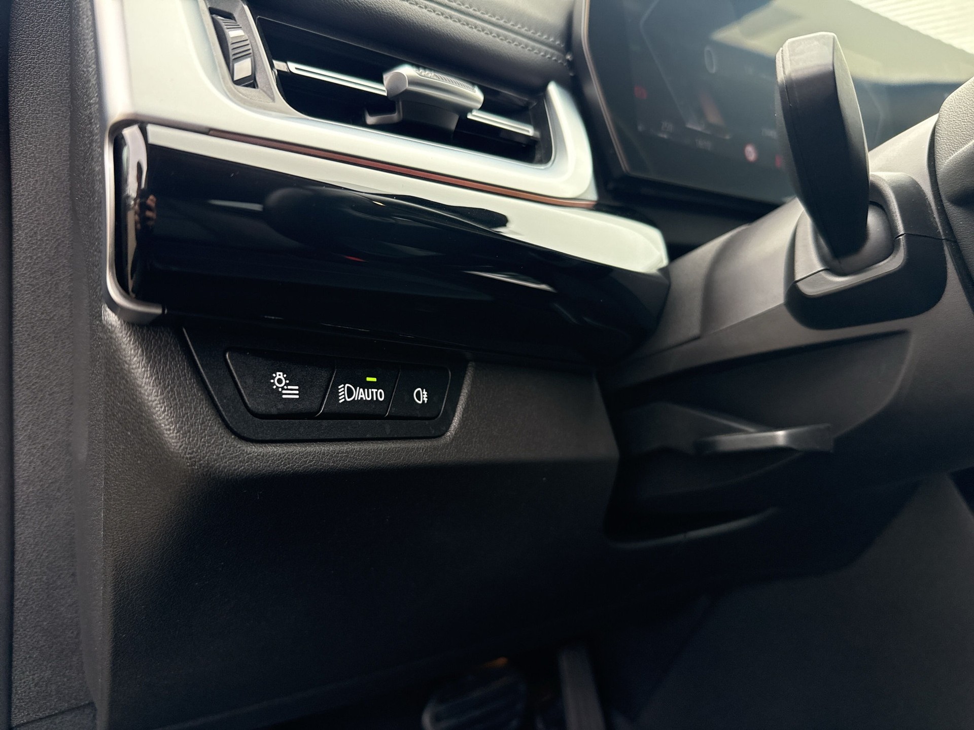 BMW X1 sDrive 18i xLine-image-19