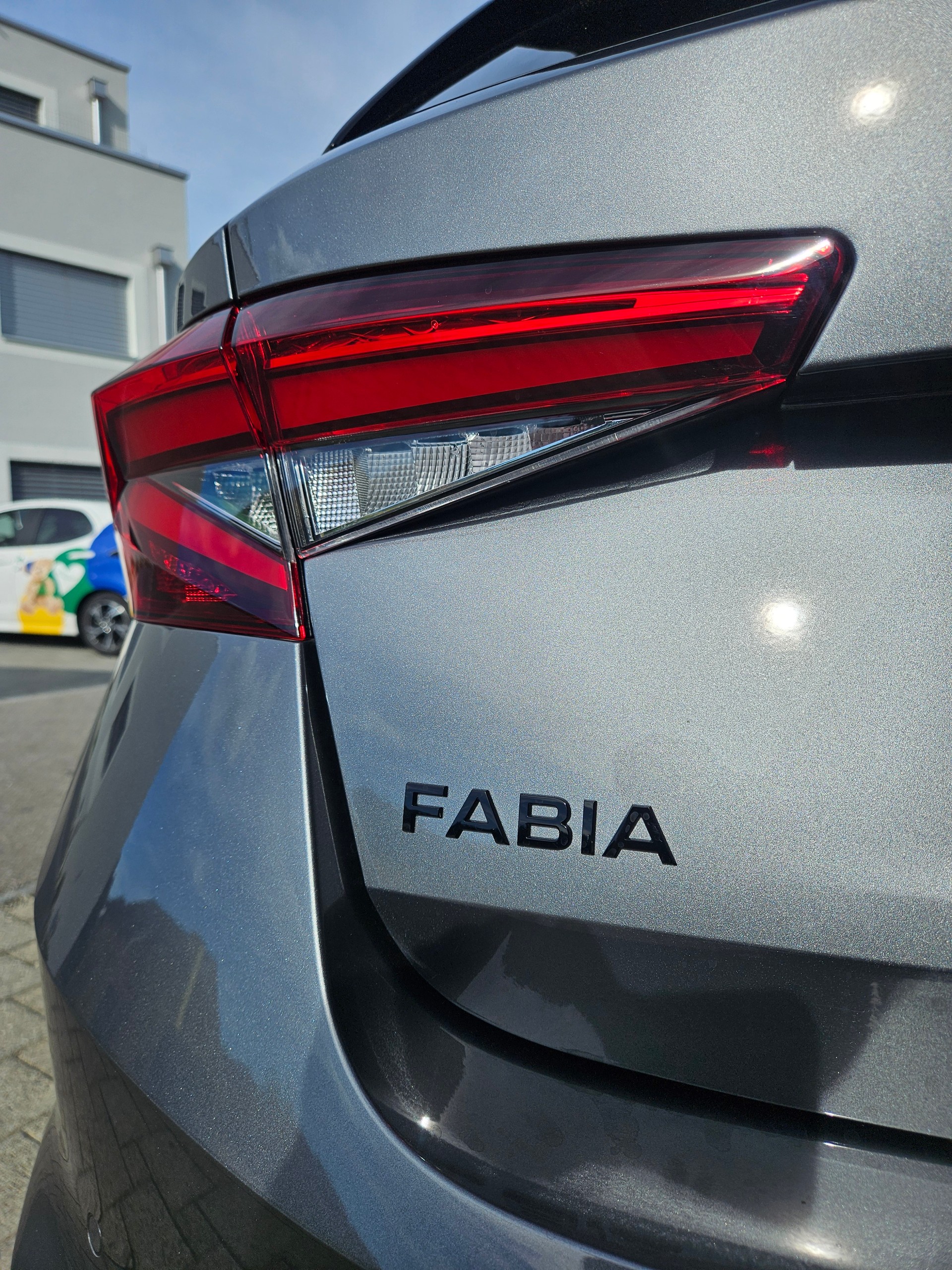 SKODA Fabia 1.0 TSI Monte Carlo DSG-image-5