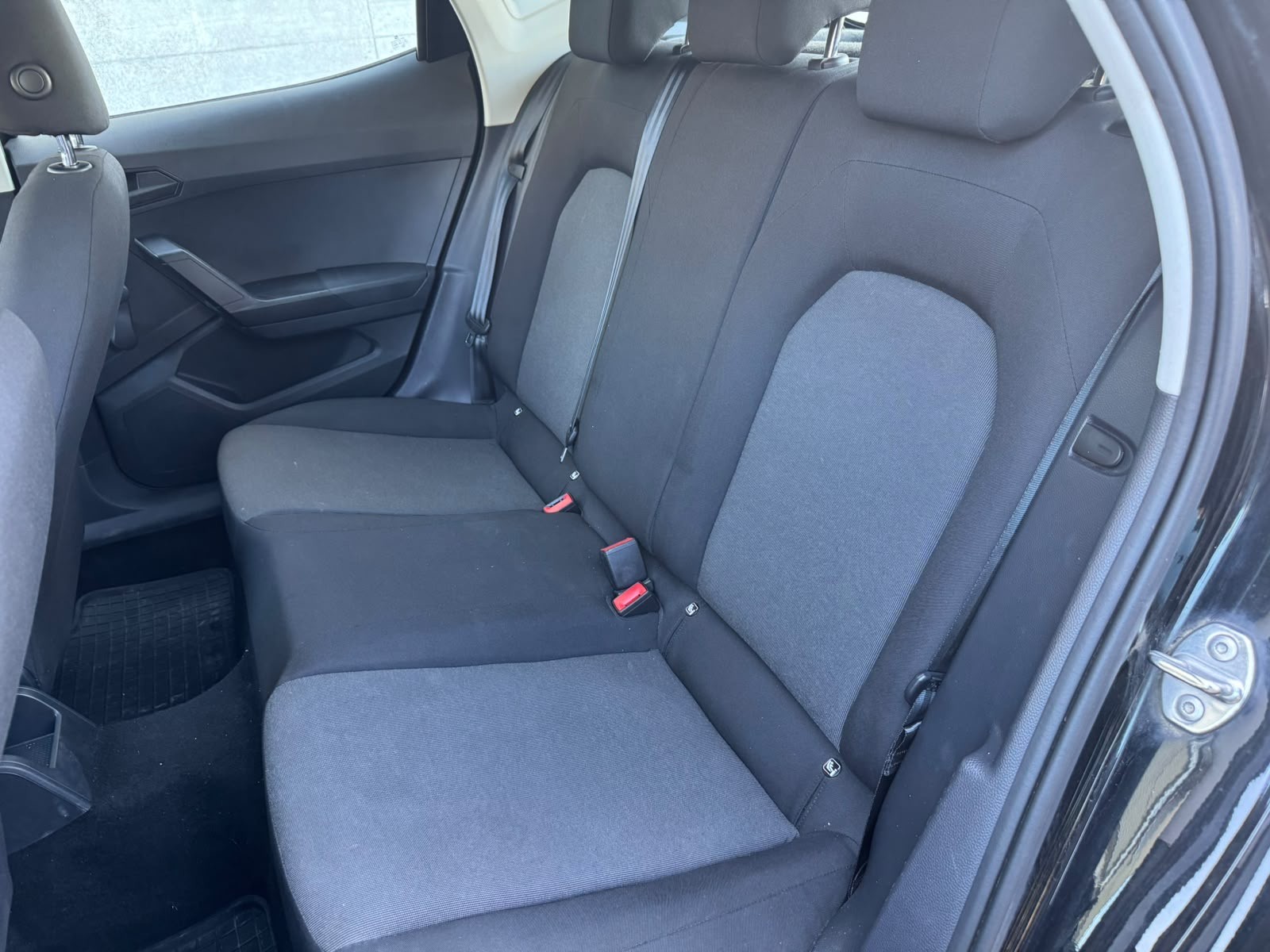 SEAT Ibiza 1.0 MPI Reference-image-11