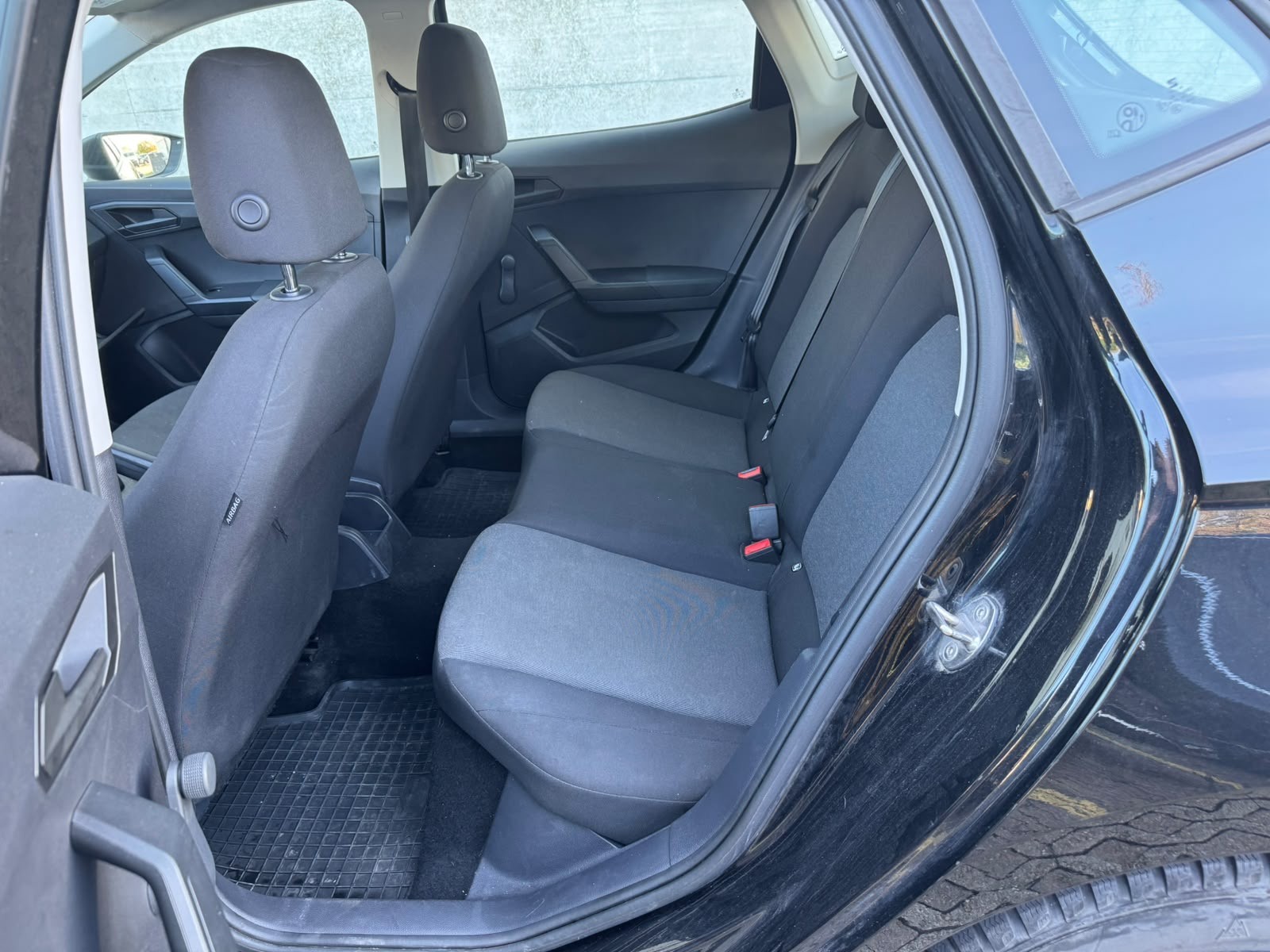 SEAT Ibiza 1.0 MPI Reference-image-8
