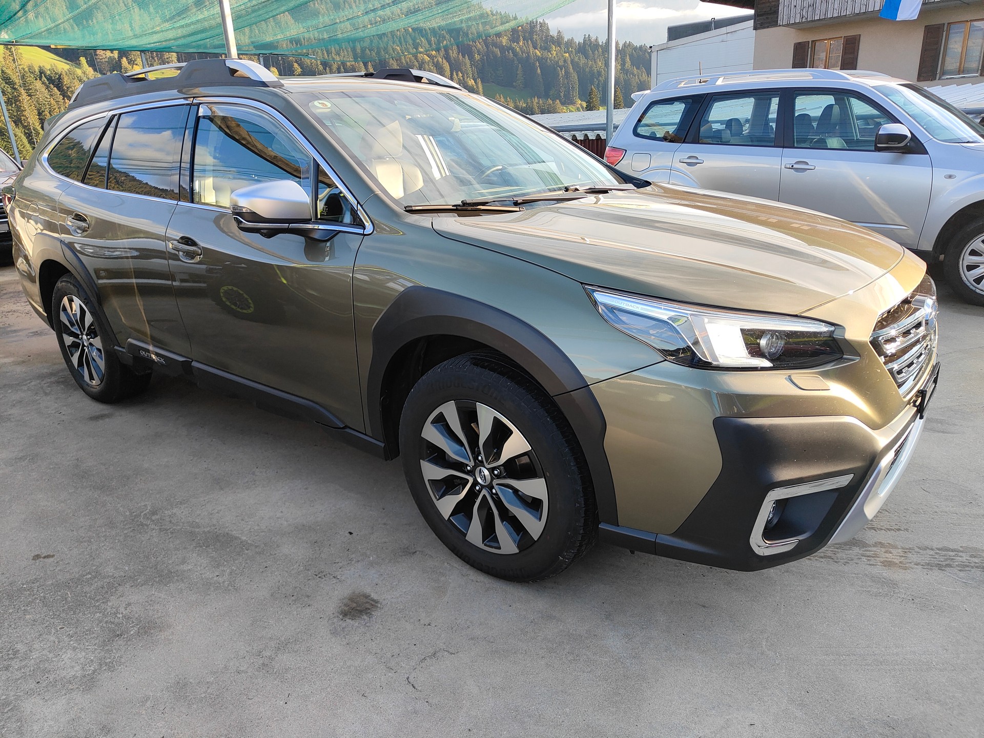 SUBARU Outback 2.5i Luxury AWD Lineartronic-showroom-element-2