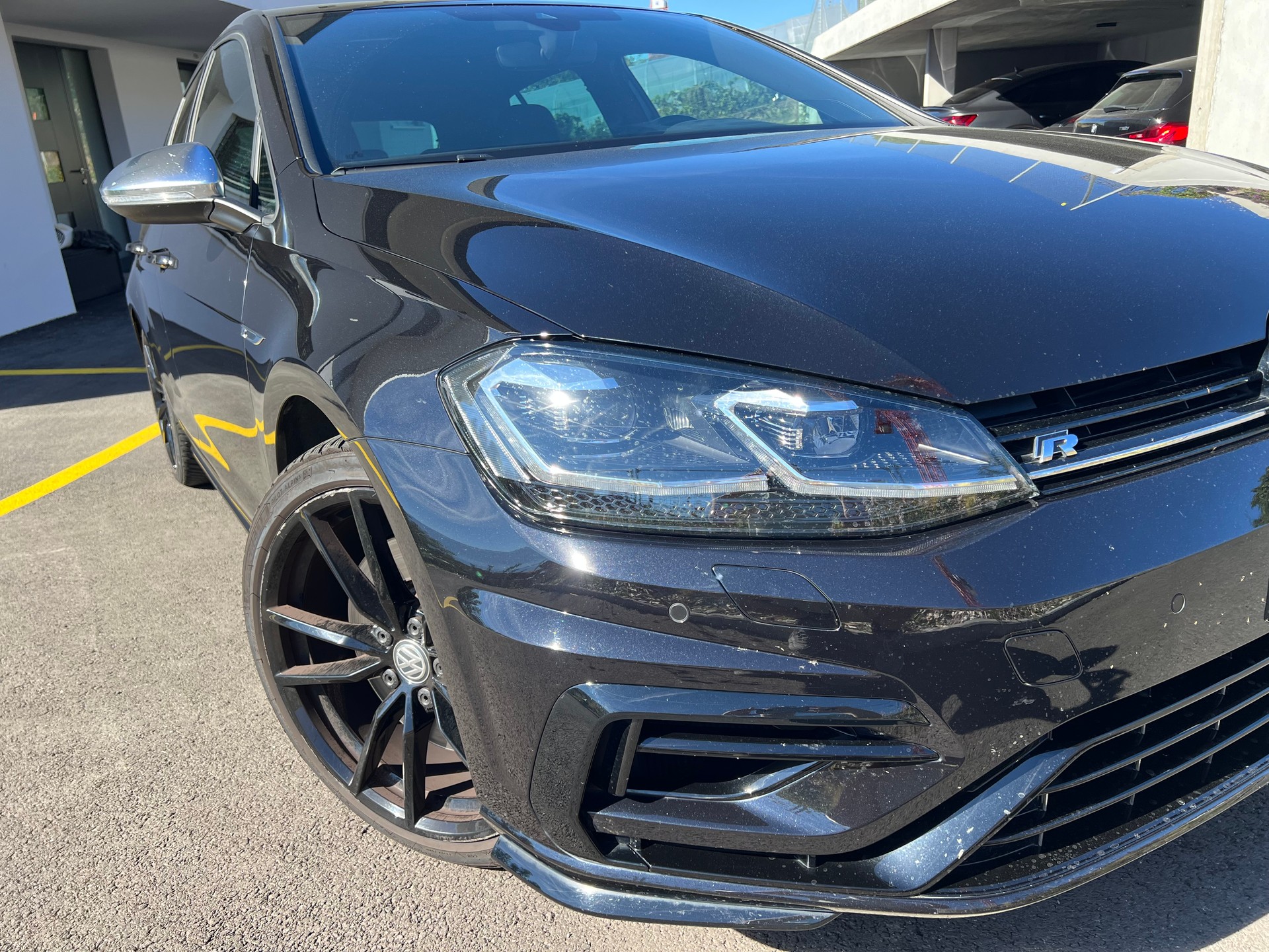 VW 2.0 TSI R 310 DSG 4motion-image-0