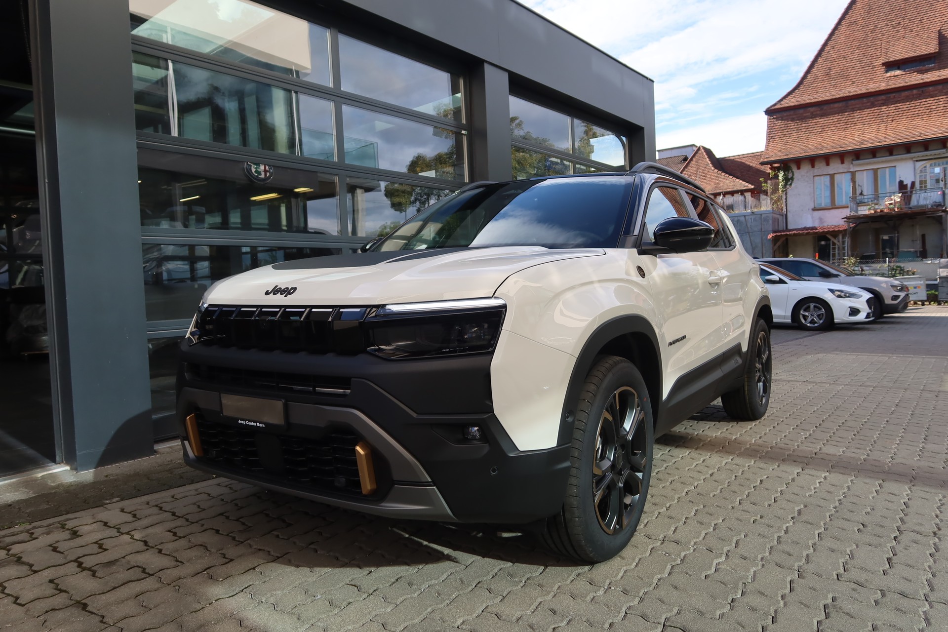 JEEP Avenger 1.2 MHEV 145 85th Ann. 4xe-image-7