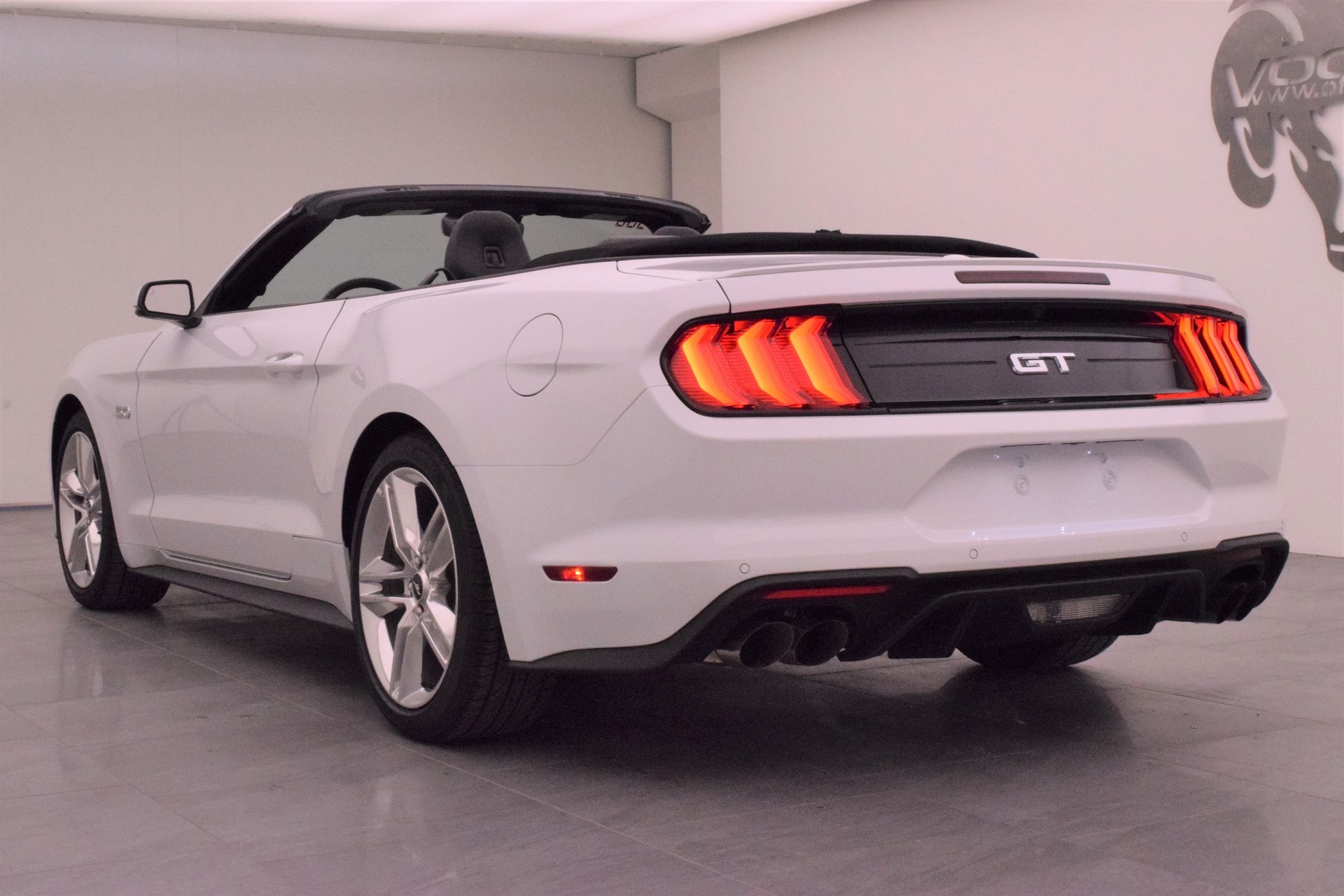 FORD Mustang 5.0 GT Convertible 55 Years-image-4