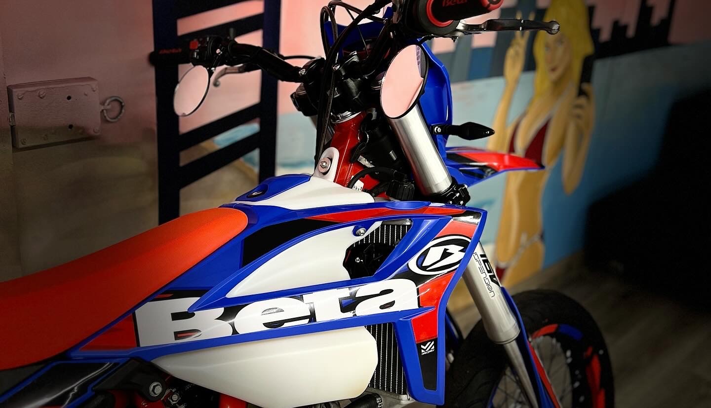 BETA RR 125-4T LC Motard-showroom-element-2
