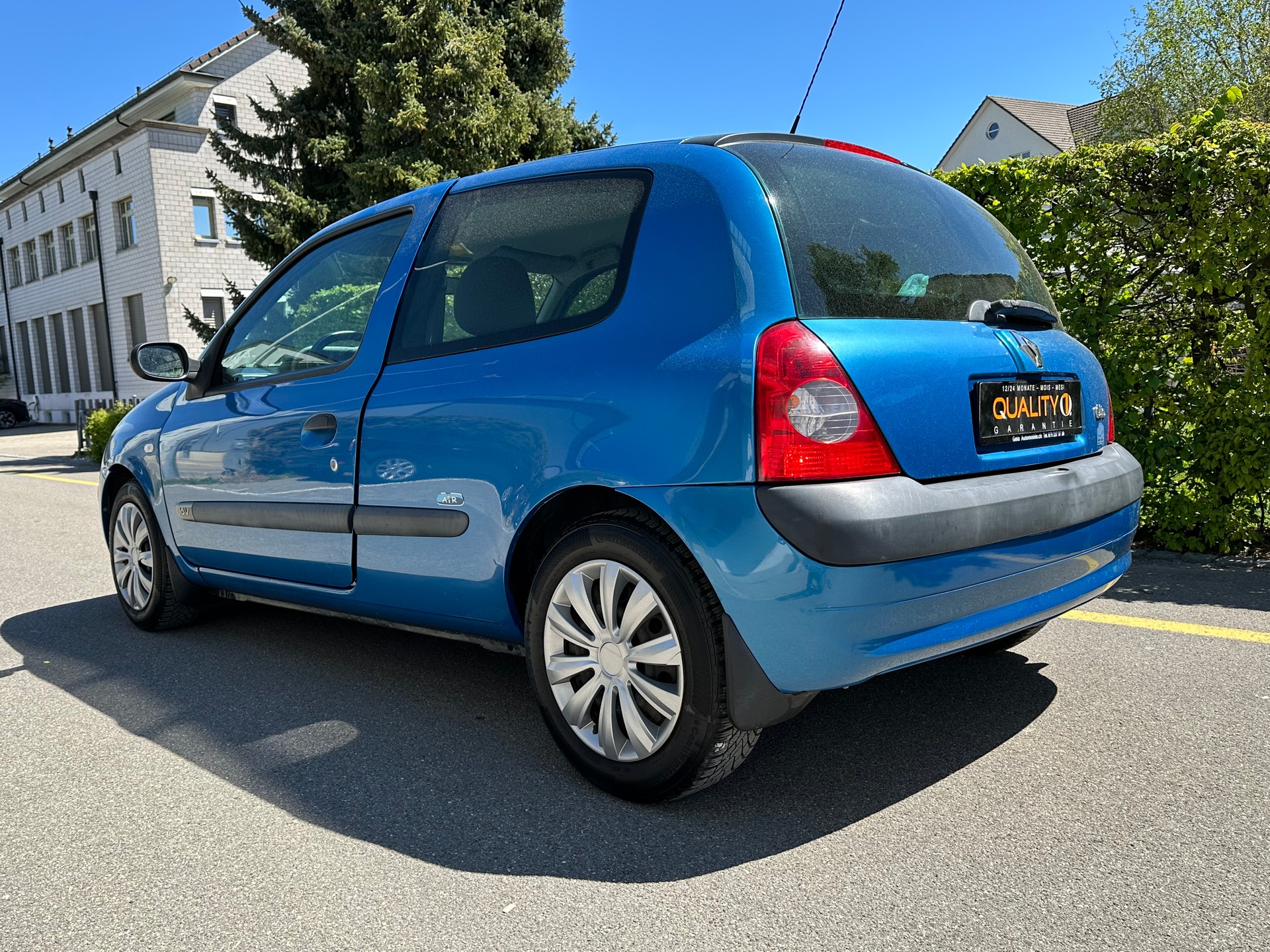 RENAULT Clio 1.2 16V Expression Confort-image-3