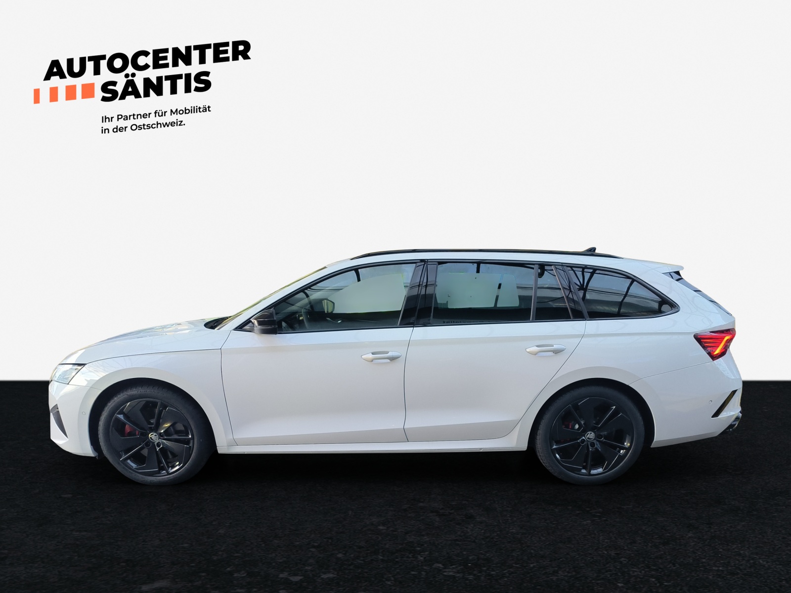 SKODA Octavia Combi 2.0 TSI DSG RS-image-2