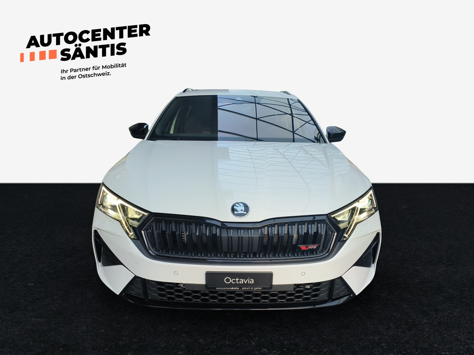 SKODA Octavia Combi 2.0 TSI DSG RS-image-1