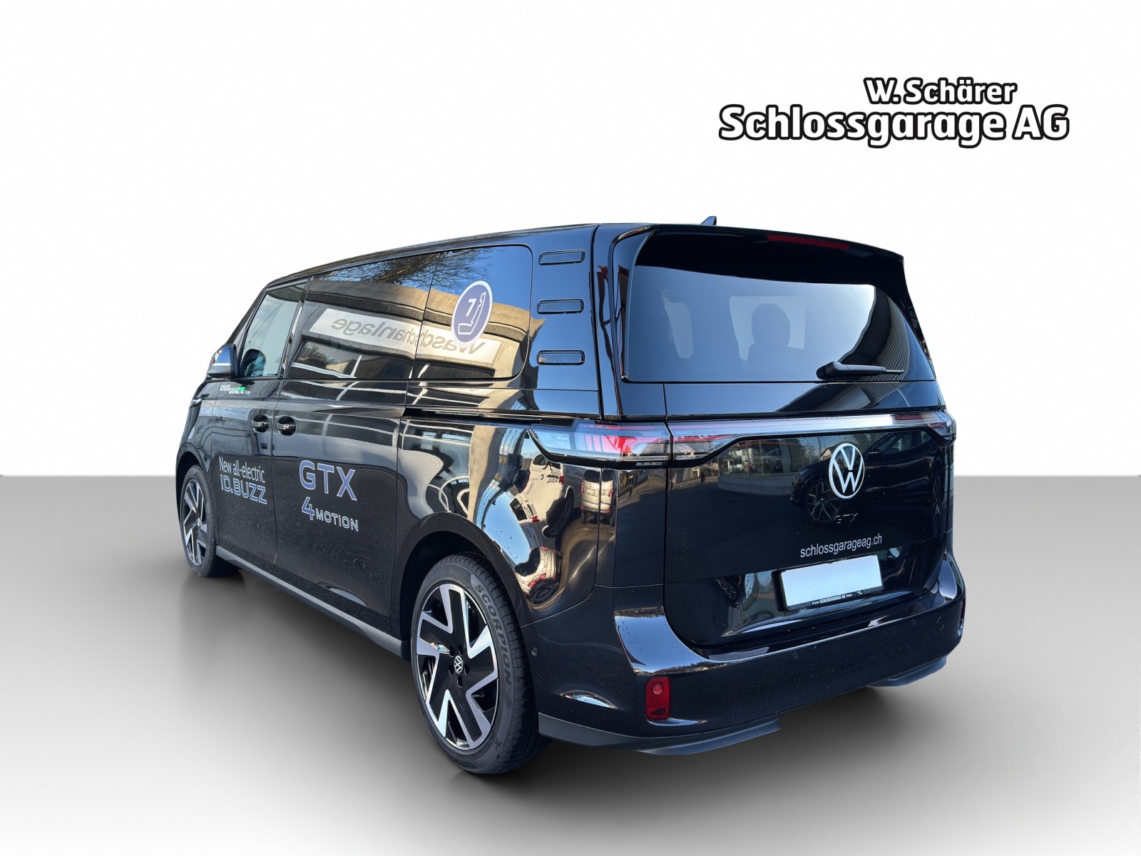 VW ID.Buzz LWB GTX 4 Motion-image-2