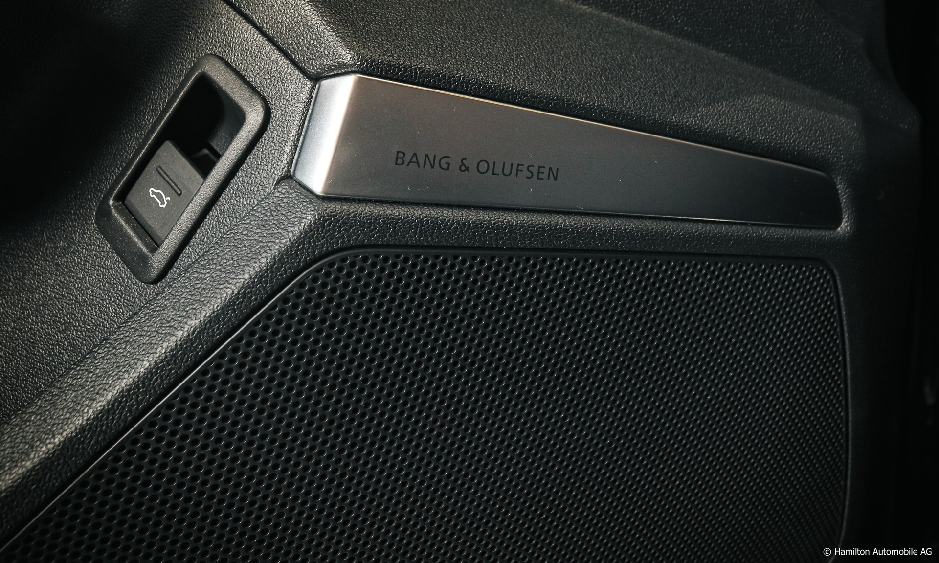AUDI RS3 Limousine 2.5 TSI quattro S-tronic FULL-image-27