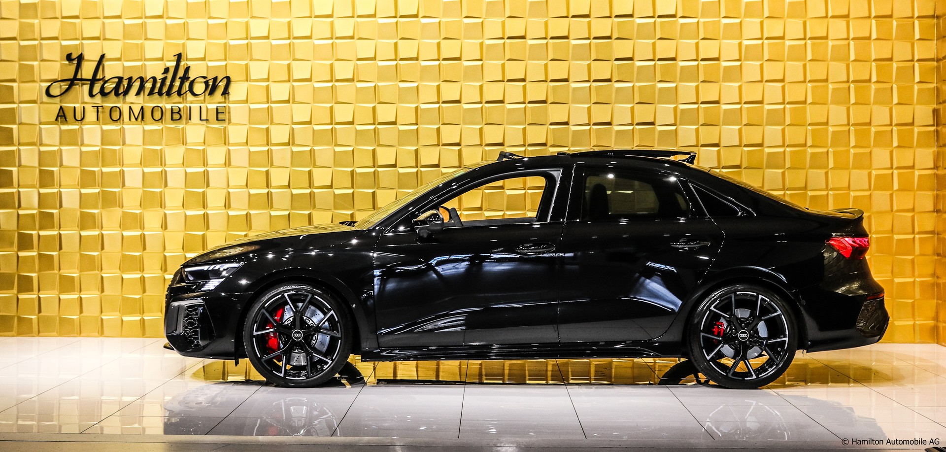 AUDI RS3 Limousine 2.5 TSI quattro S-tronic FULL-image-5