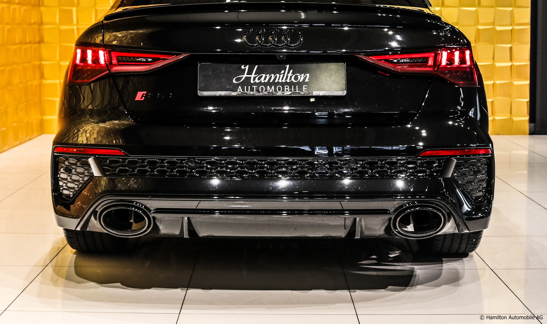 AUDI RS3 Limousine 2.5 TSI quattro S-tronic FULL-image-29