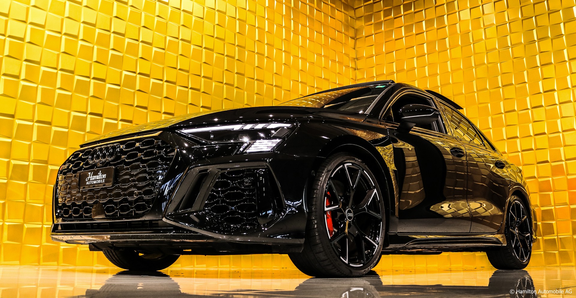 AUDI RS3 Limousine 2.5 TSI quattro S-tronic FULL-image-4