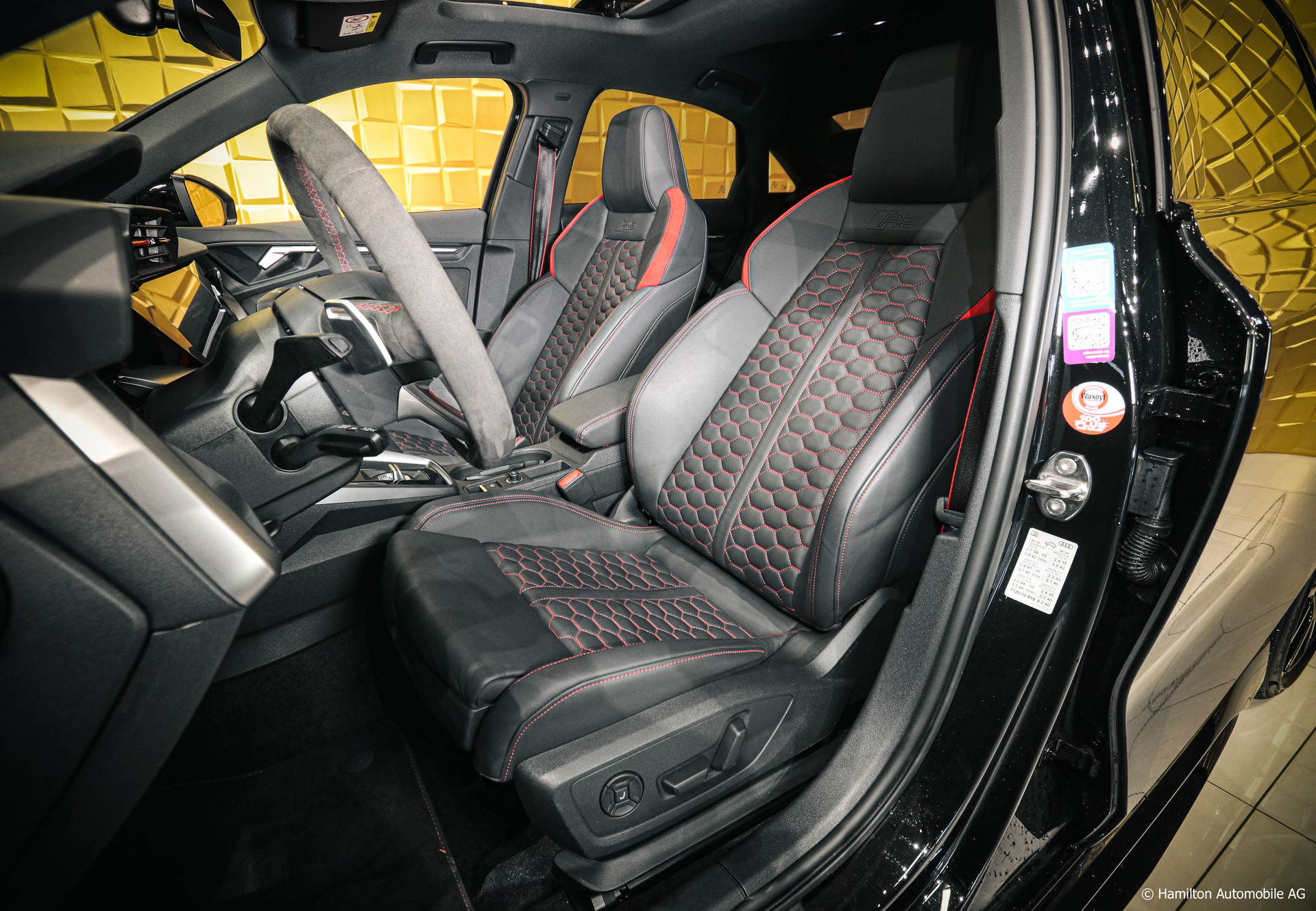 AUDI RS3 Limousine 2.5 TSI quattro S-tronic FULL-image-15