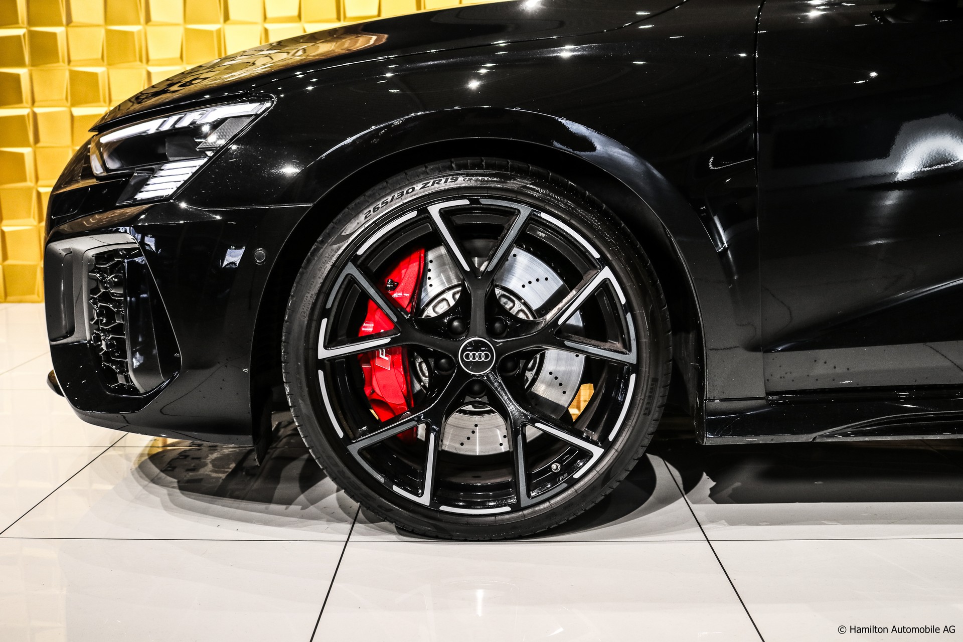 AUDI RS3 Limousine 2.5 TSI quattro S-tronic FULL-image-9