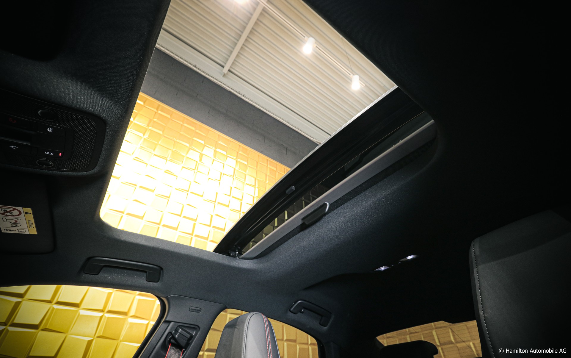 AUDI RS3 Limousine 2.5 TSI quattro S-tronic FULL-image-16