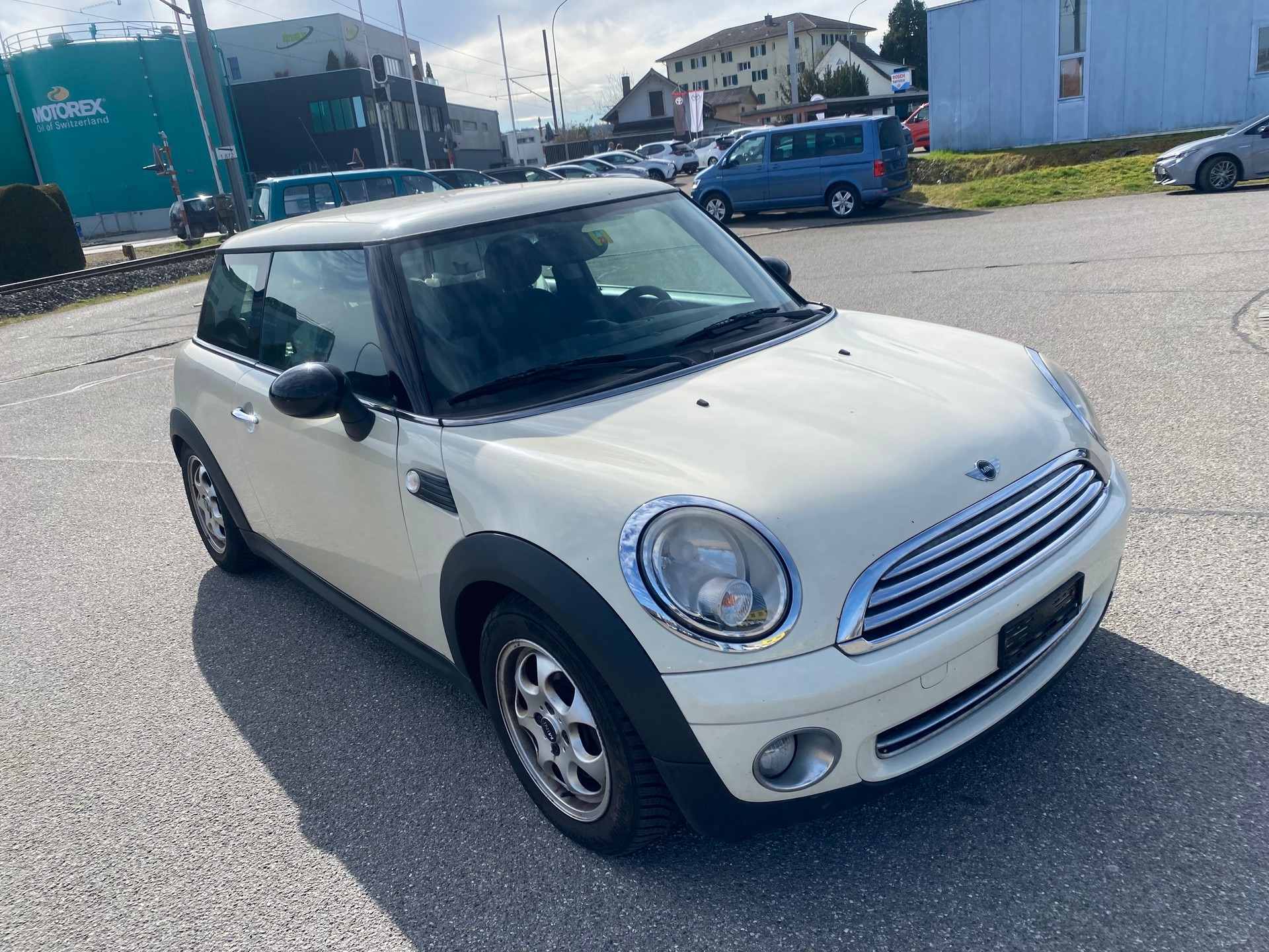 MINI One-image-1