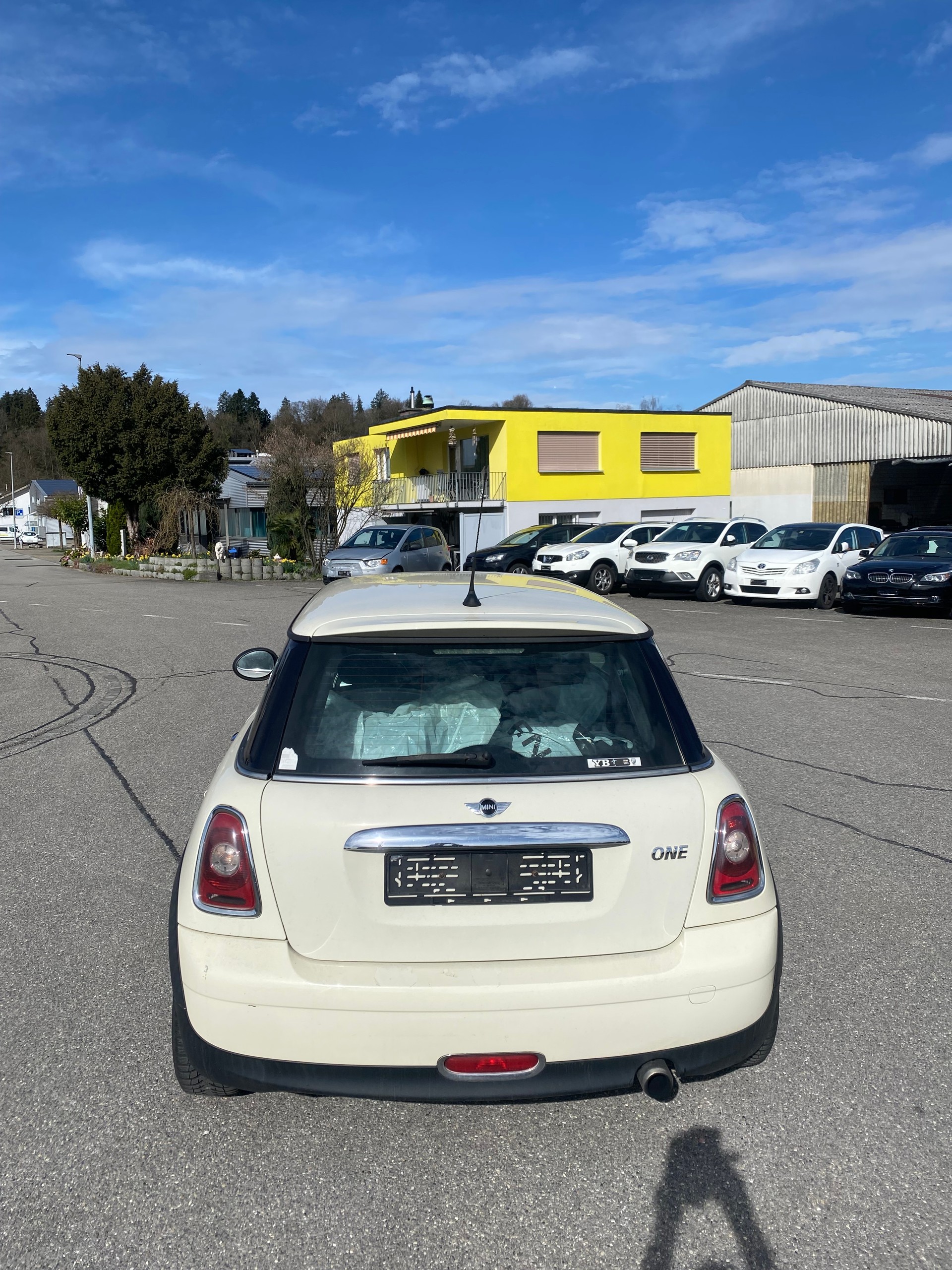 MINI One-image-3