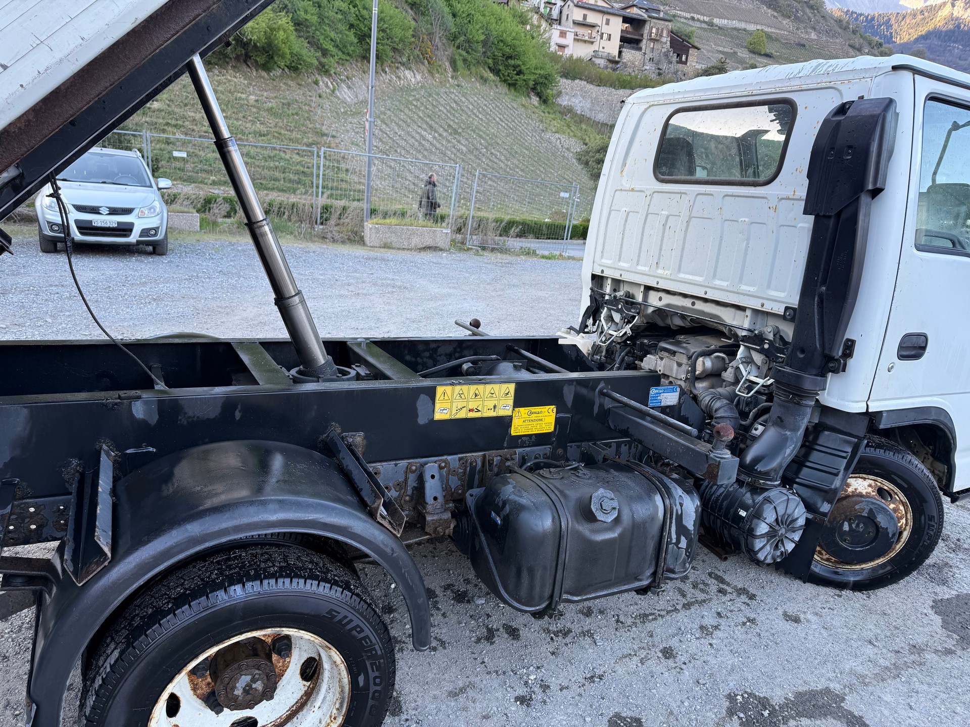ISUZU NKR 85 - K 35Y07-image-10