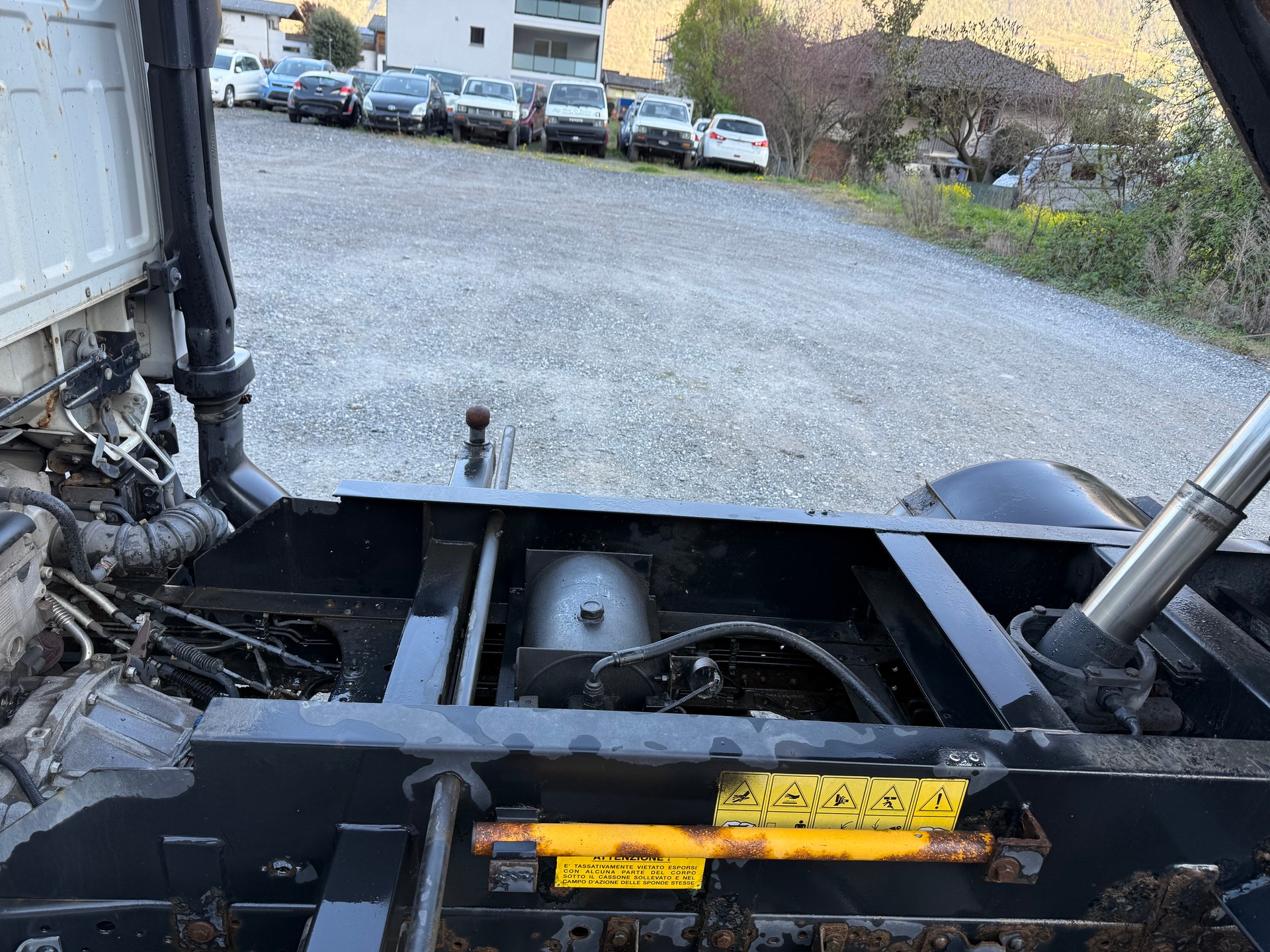 ISUZU NKR 85 - K 35Y07-image-13