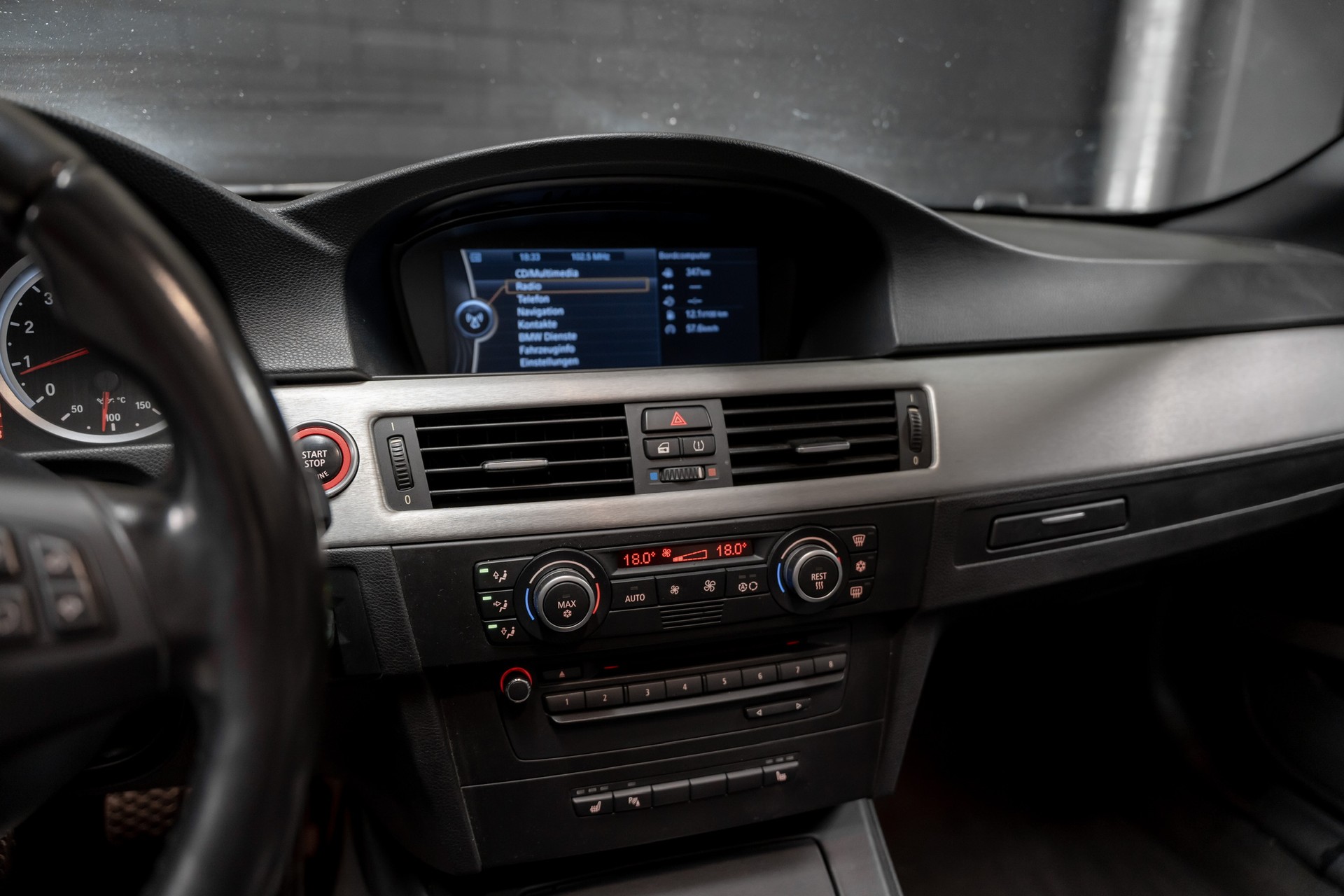 BMW M3 Cabriolet-image-10
