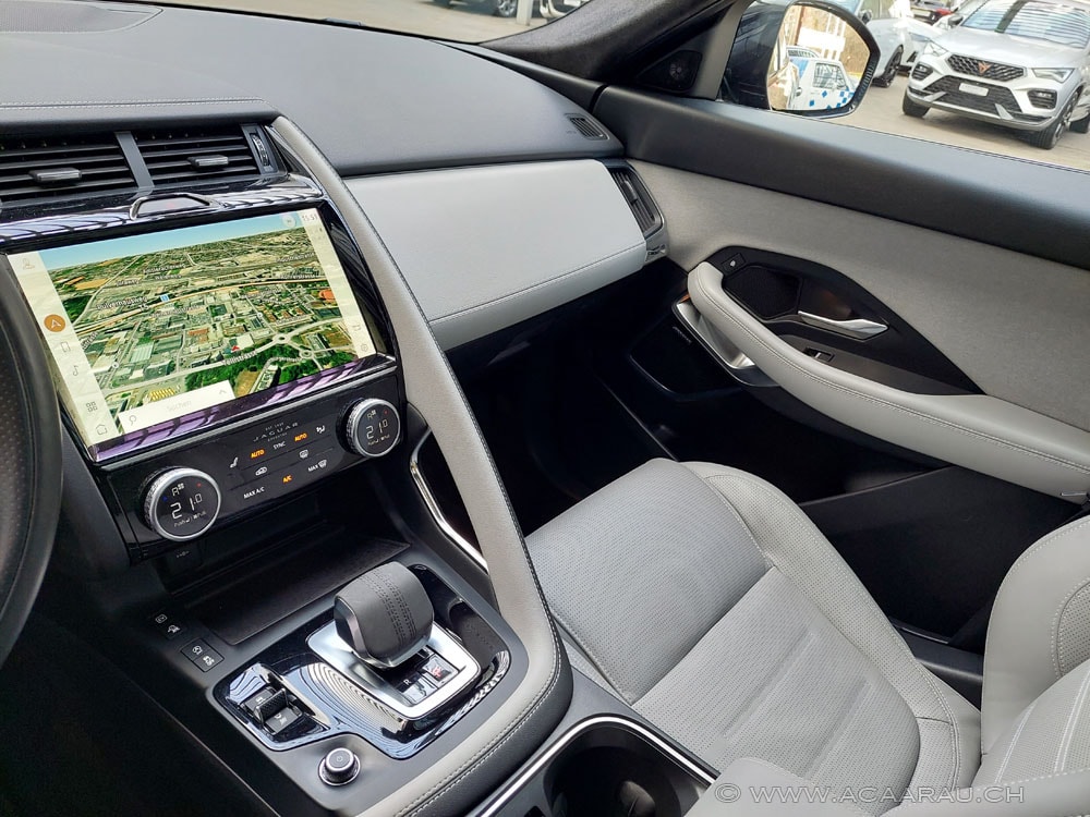 JAGUAR E-Pace 1.5 P300e R-Dynamic AWD HSE / Video : https://youtu.be/Iq_MVGWVXyE / Bilder : https://youtu.be/w_55yssFC3c-image-15