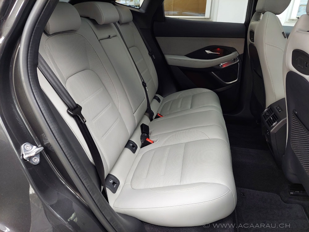 JAGUAR E-Pace 1.5 P300e R-Dynamic AWD HSE / Video : https://youtu.be/Iq_MVGWVXyE / Bilder : https://youtu.be/w_55yssFC3c-image-28