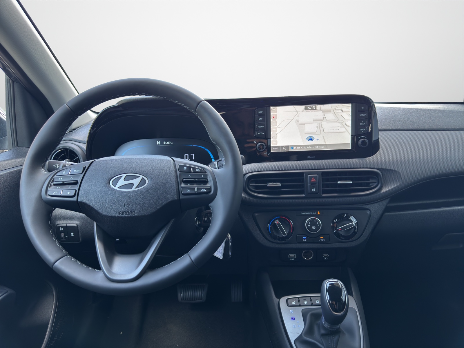 HYUNDAI i10 1.2 Amplia-image-5
