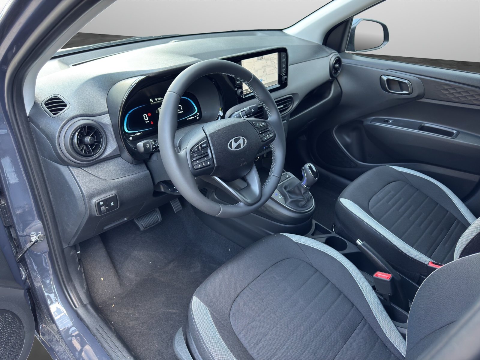 HYUNDAI i10 1.2 Amplia-image-4