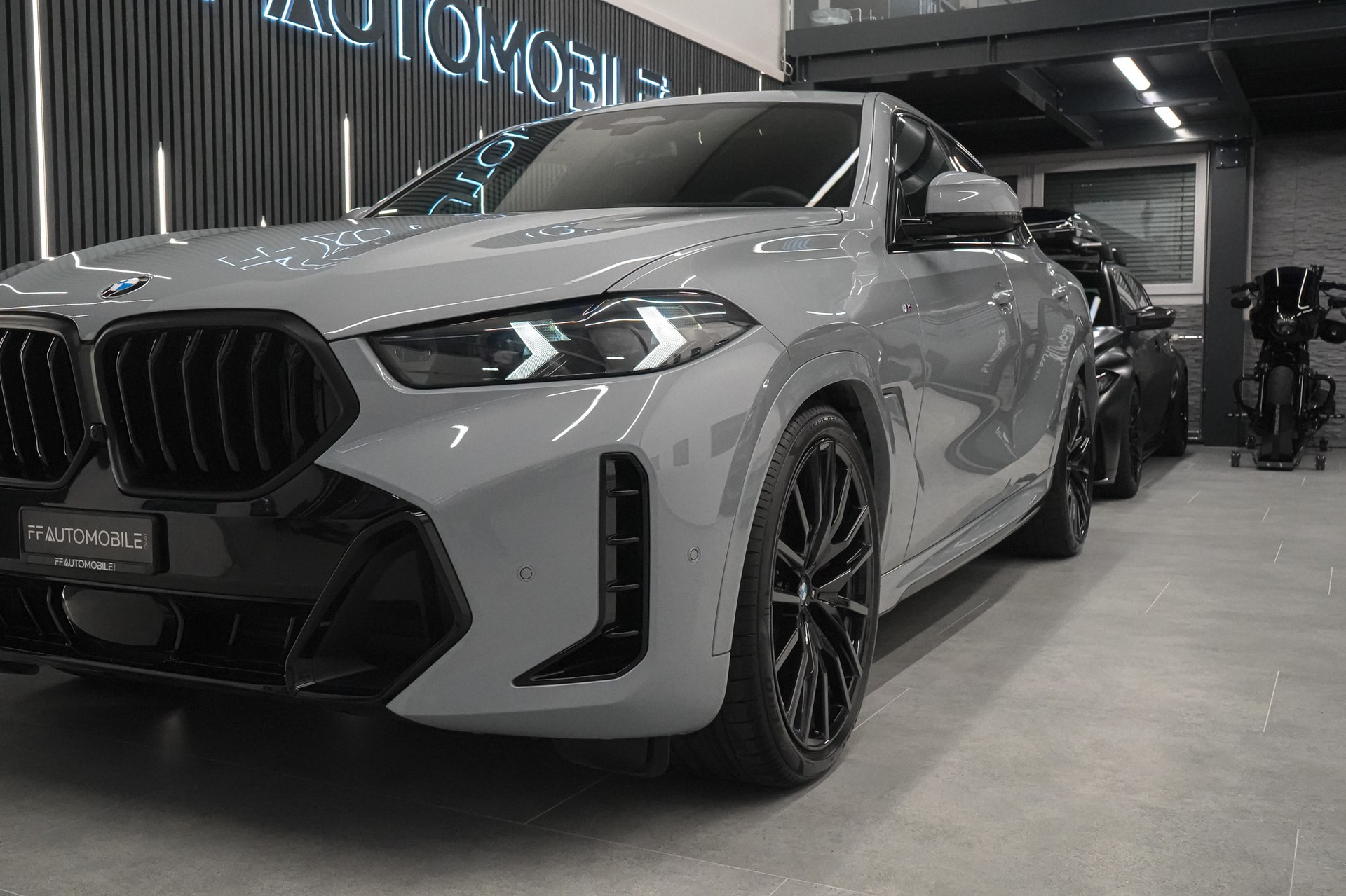 BMW X6 xDrive 48V 40d M Sport Pro Steptronic-showroom-element-3