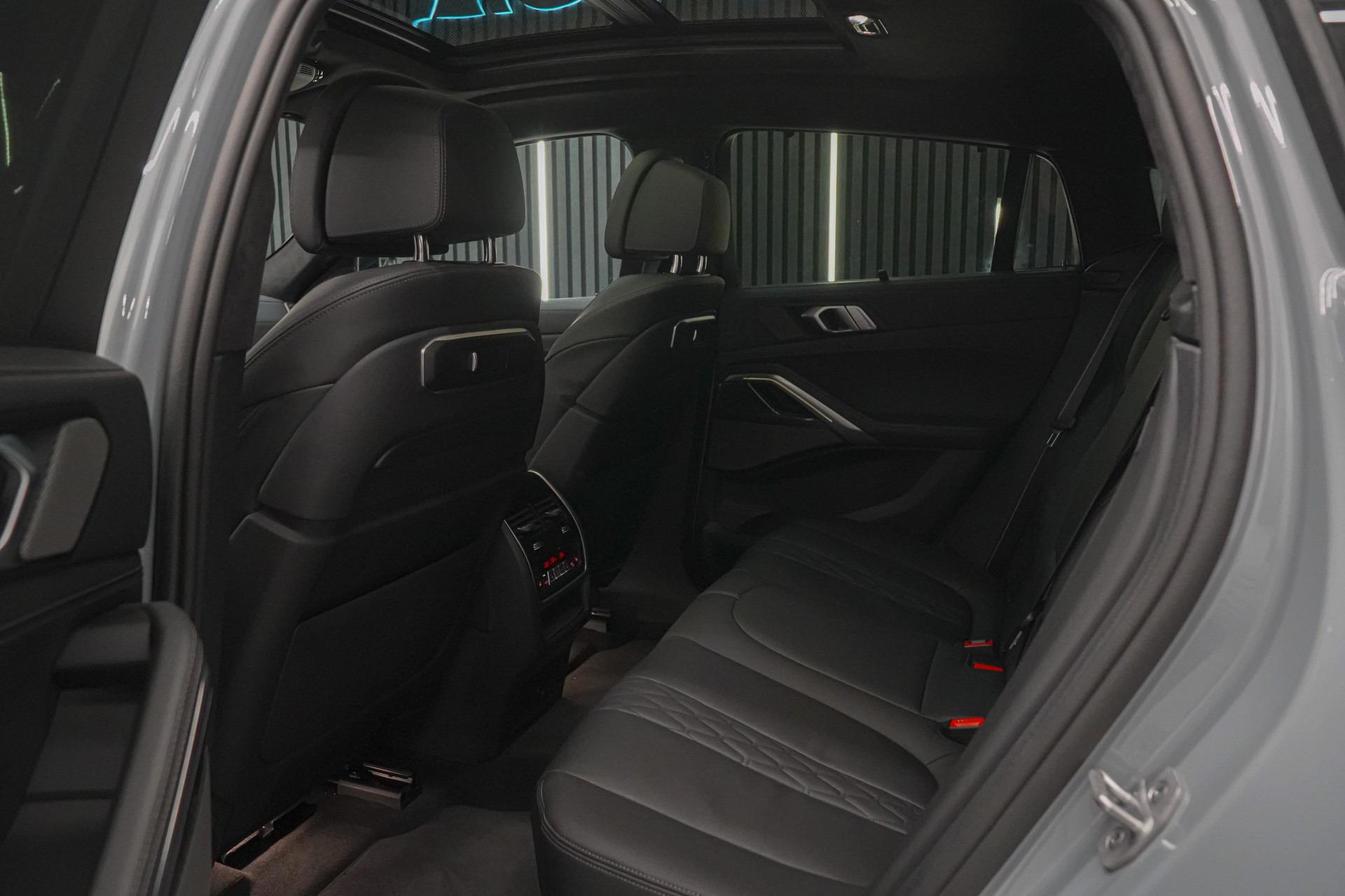 BMW X6 xDrive 48V 40d M Sport Pro Steptronic-image-27
