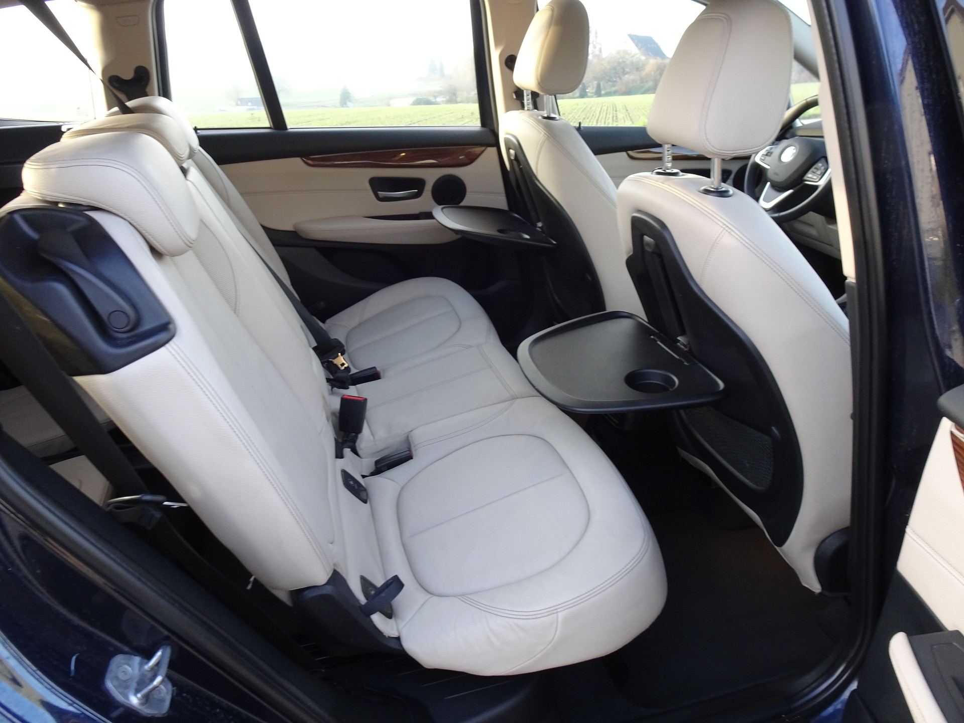 BMW 220i Active Tourer Steptronic-image-7