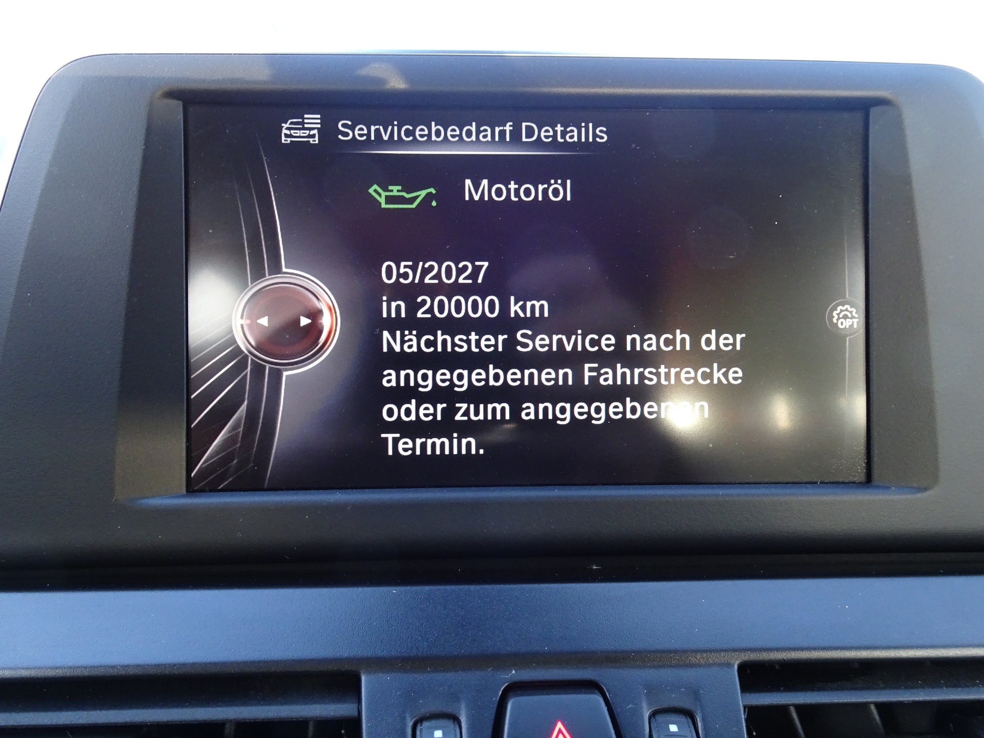 BMW 220i Active Tourer Steptronic-image-11