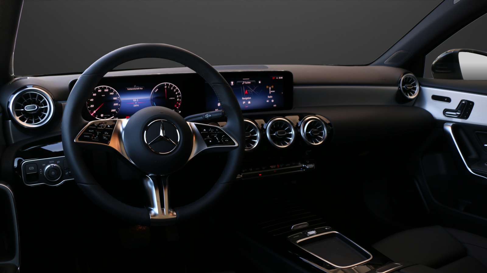 MERCEDES-BENZ A 250 e 8G-DCT-image-4