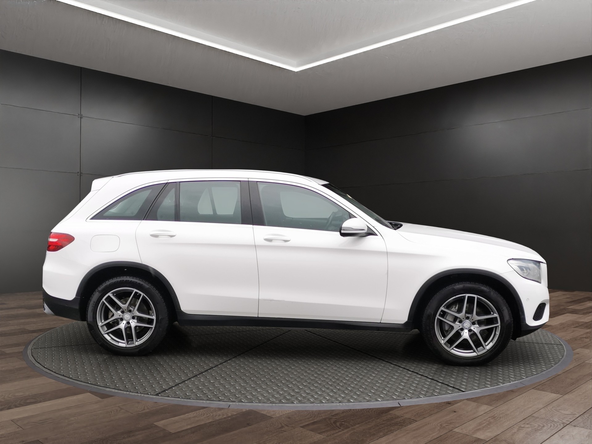 MERCEDES-BENZ GLC 250d Off-Road 4Matic 9G-Tronic-image-3