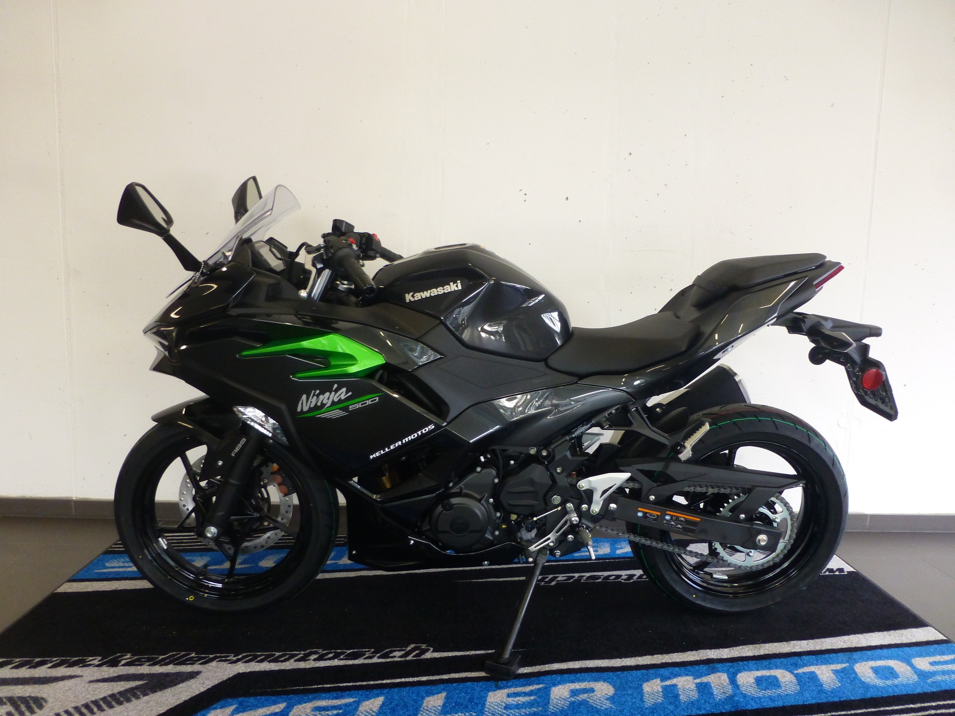 KAWASAKI Ninja 500-showroom-element-1