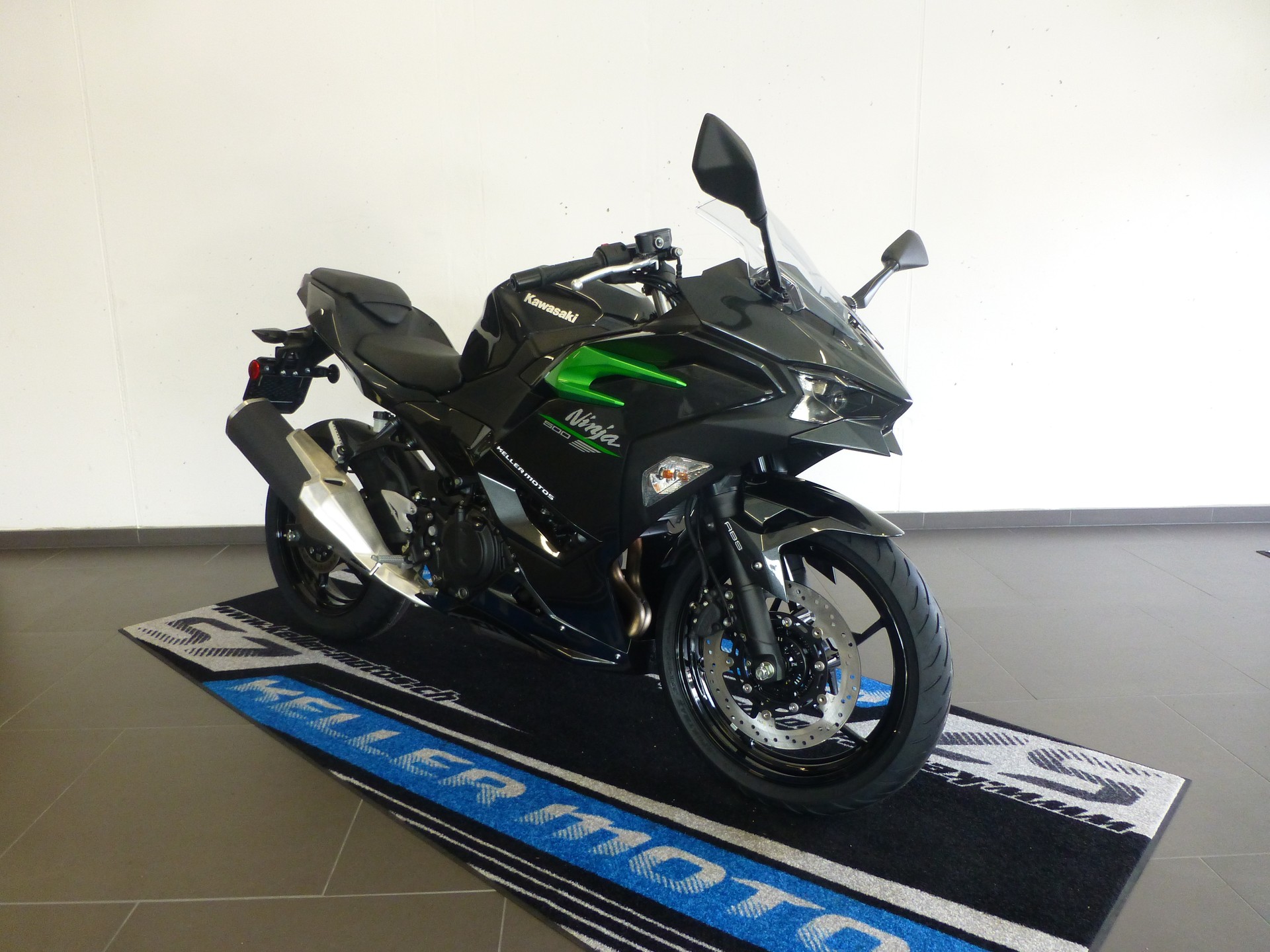 KAWASAKI Ninja 500-showroom-element-2
