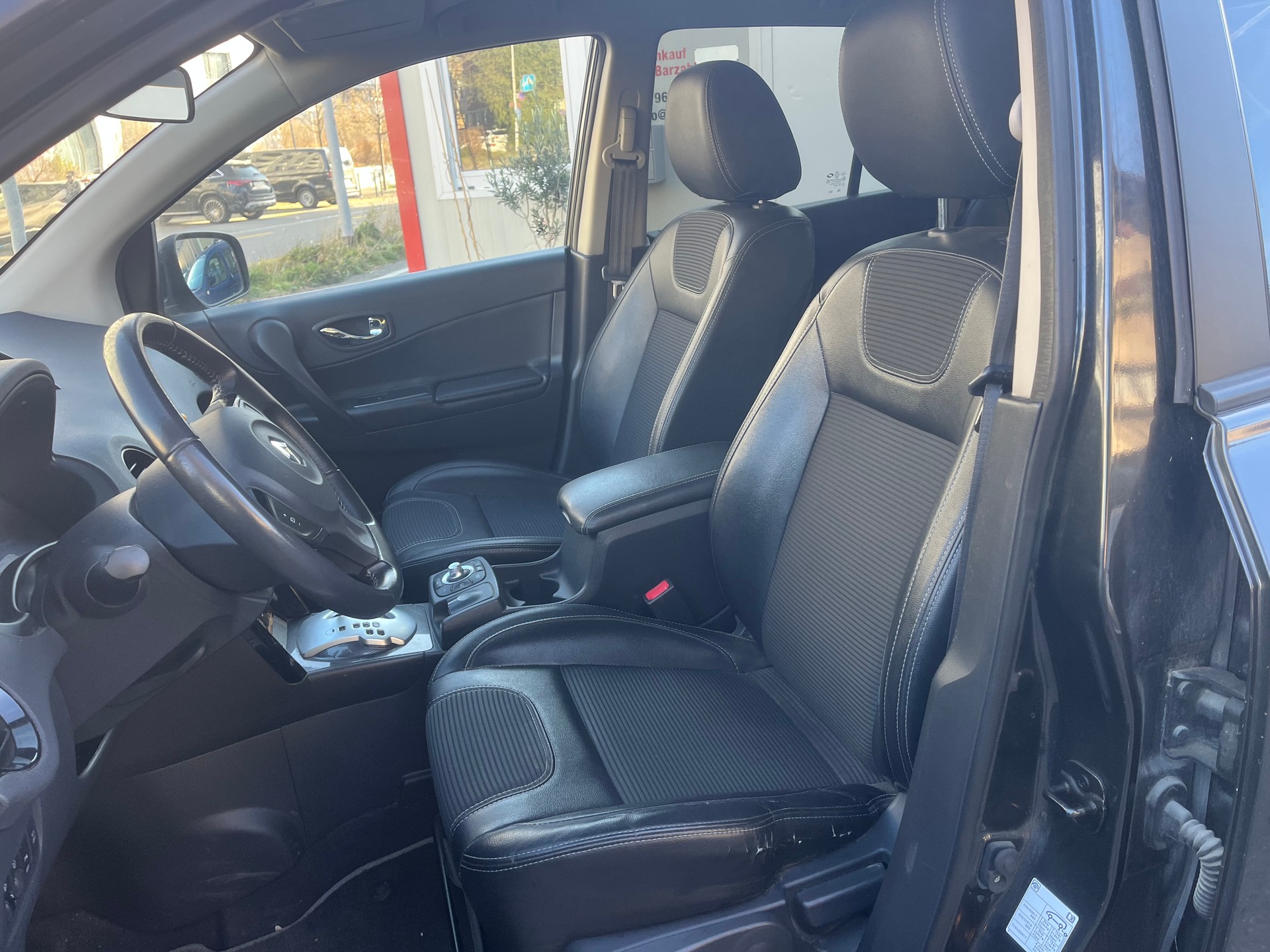 RENAULT Koleos 2.5 Bose 4x4 CVT-image-9