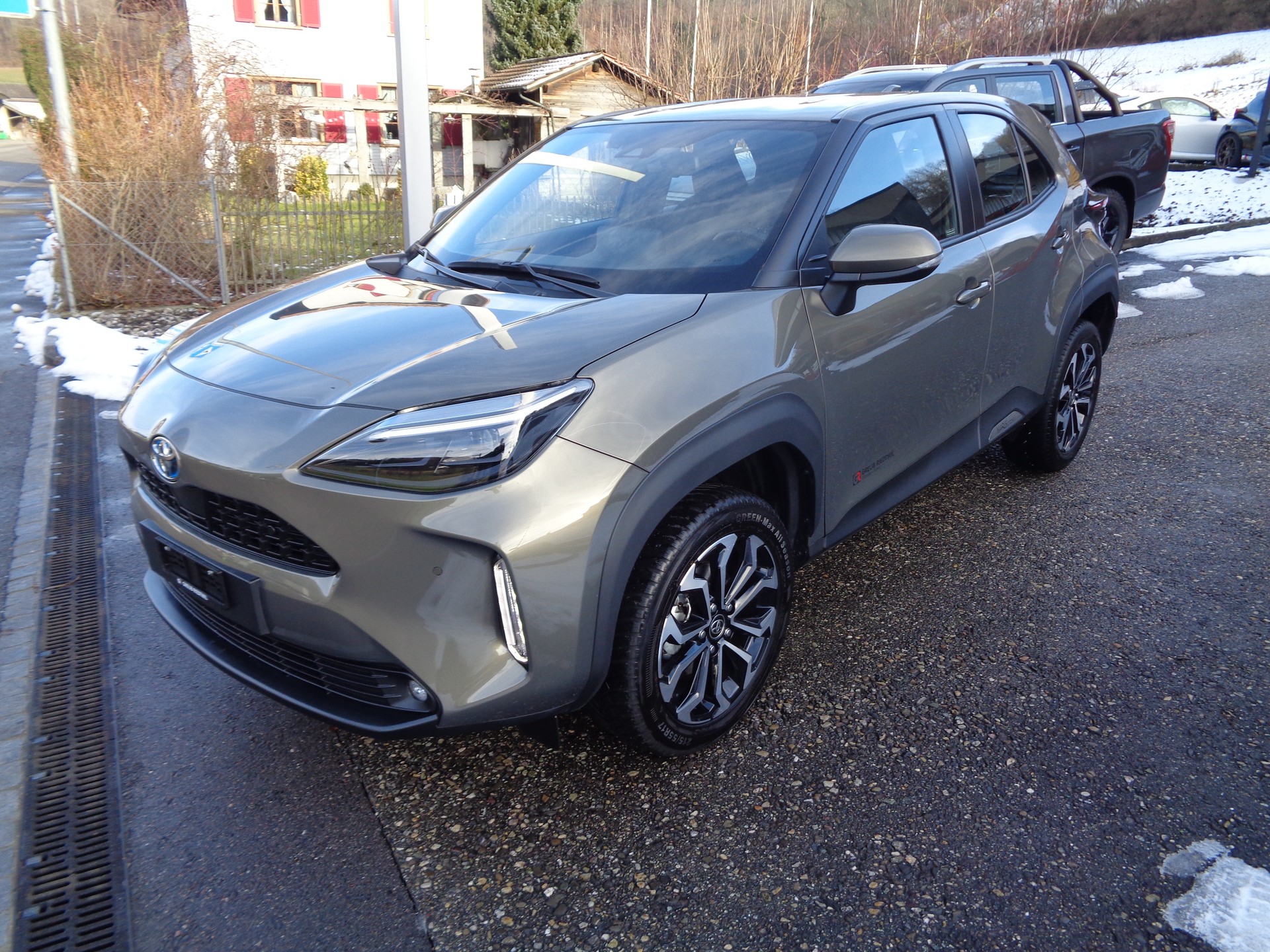 TOYOTA Yaris Cross 1.5 Trend e-CVT AWDi-showroom-element-1
