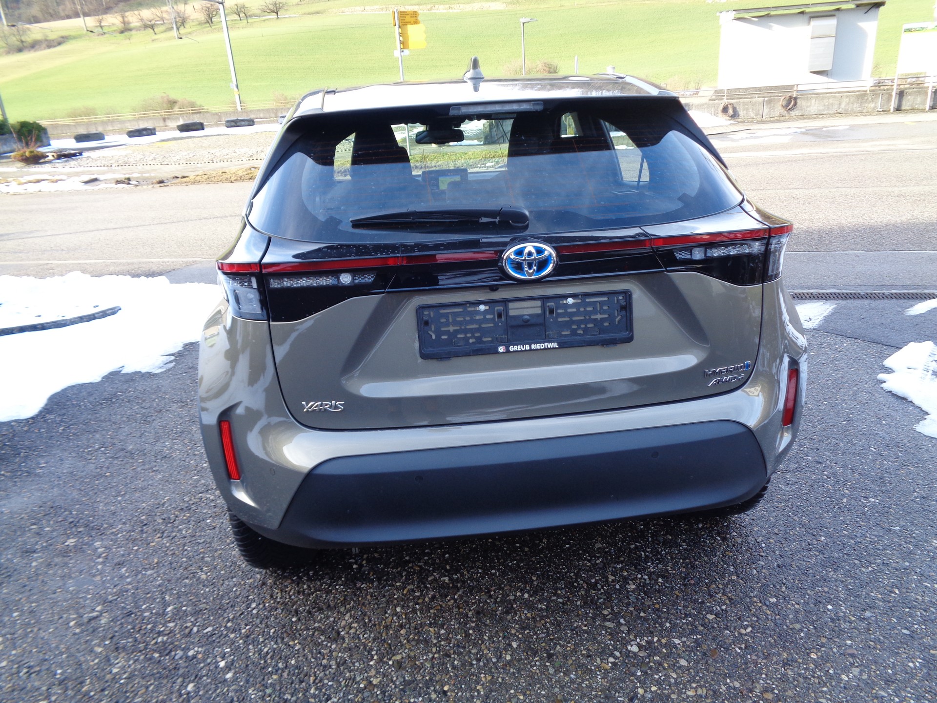 TOYOTA Yaris Cross 1.5 Trend e-CVT AWDi-image-4