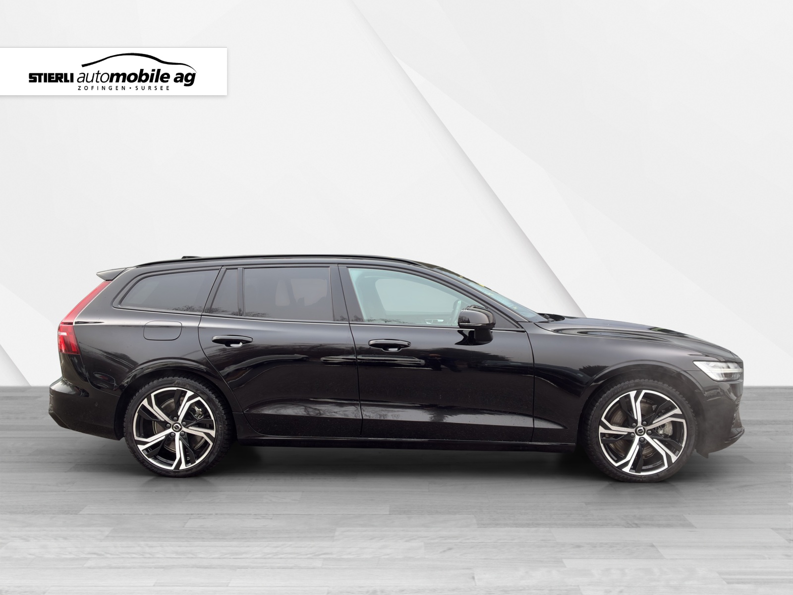 VOLVO V60 2.0 T6 TE Plus Dark eAWD-showroom-element-3