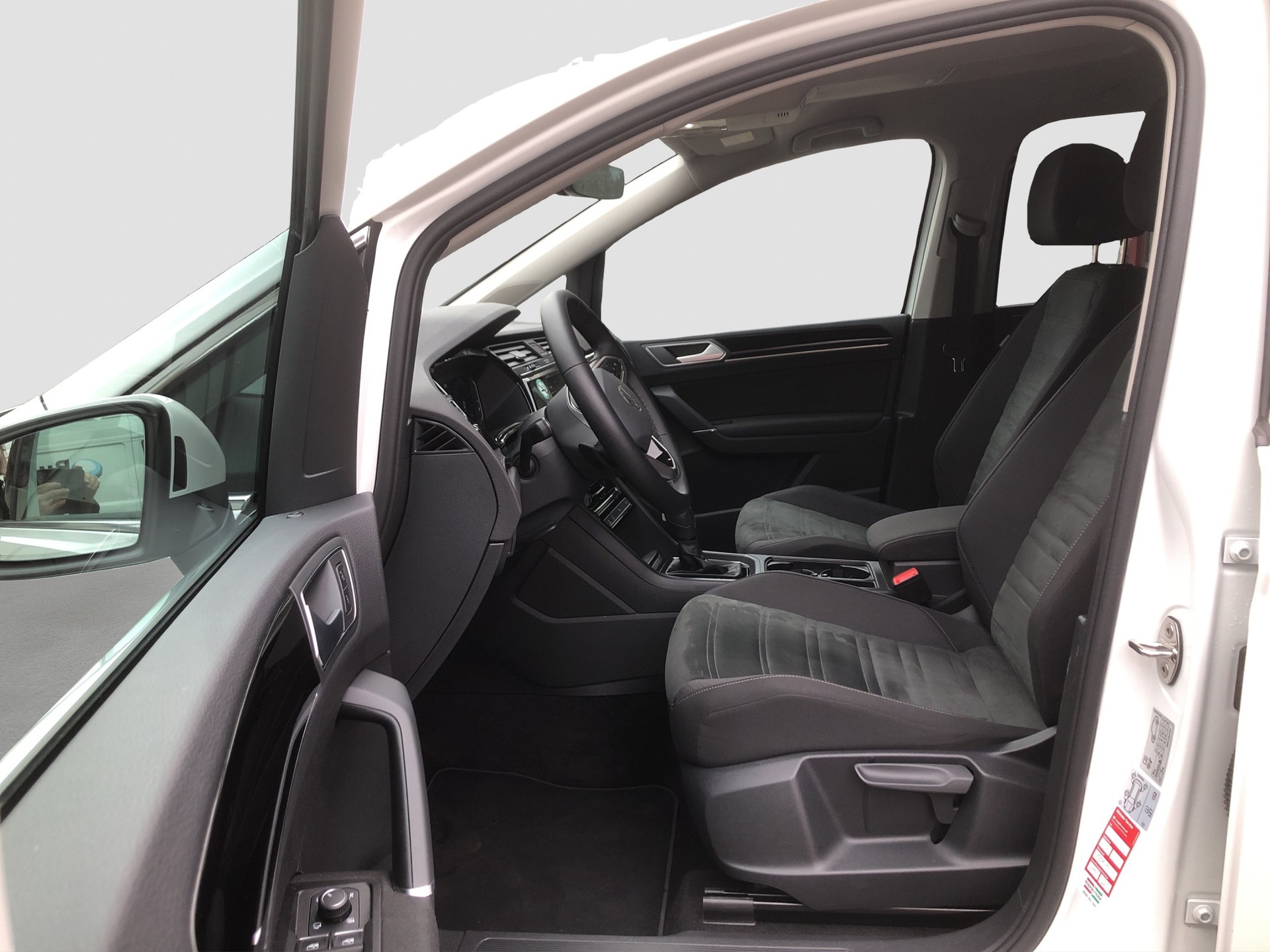 VW Touran 1.5 TSI EVO Highline DSG-image-8