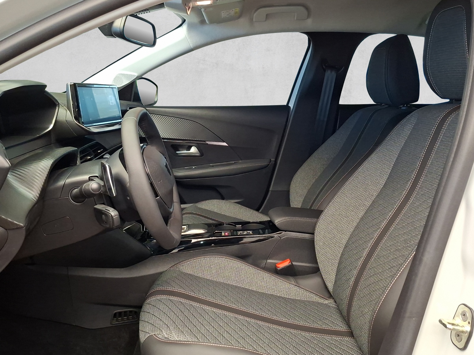 PEUGEOT 208 1.2 Hybrid Allure Premium-image-14