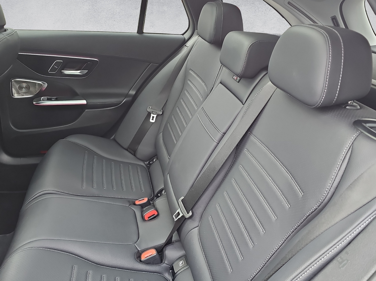 MERCEDES-BENZ C 200 T 4 Matic-image-15