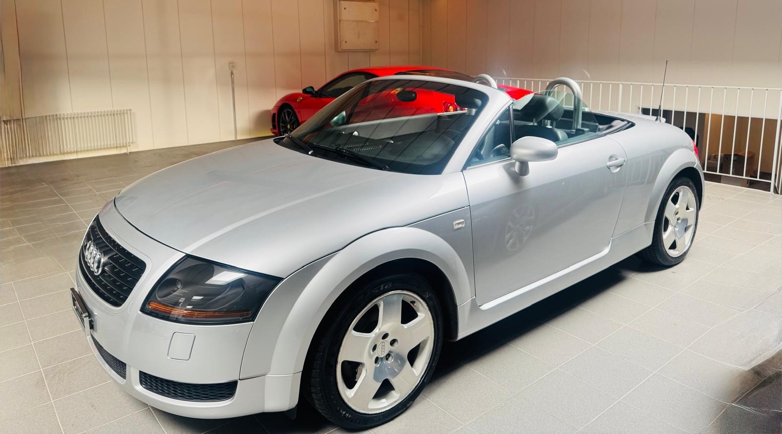 AUDI TT Roadster 1.8 T quattro-showroom-element-2